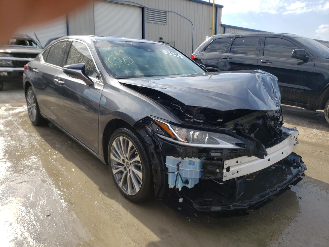 LEXUS ES 250 BAS 2021 with VIN 58AD11D18MU001472 - Photo from auction