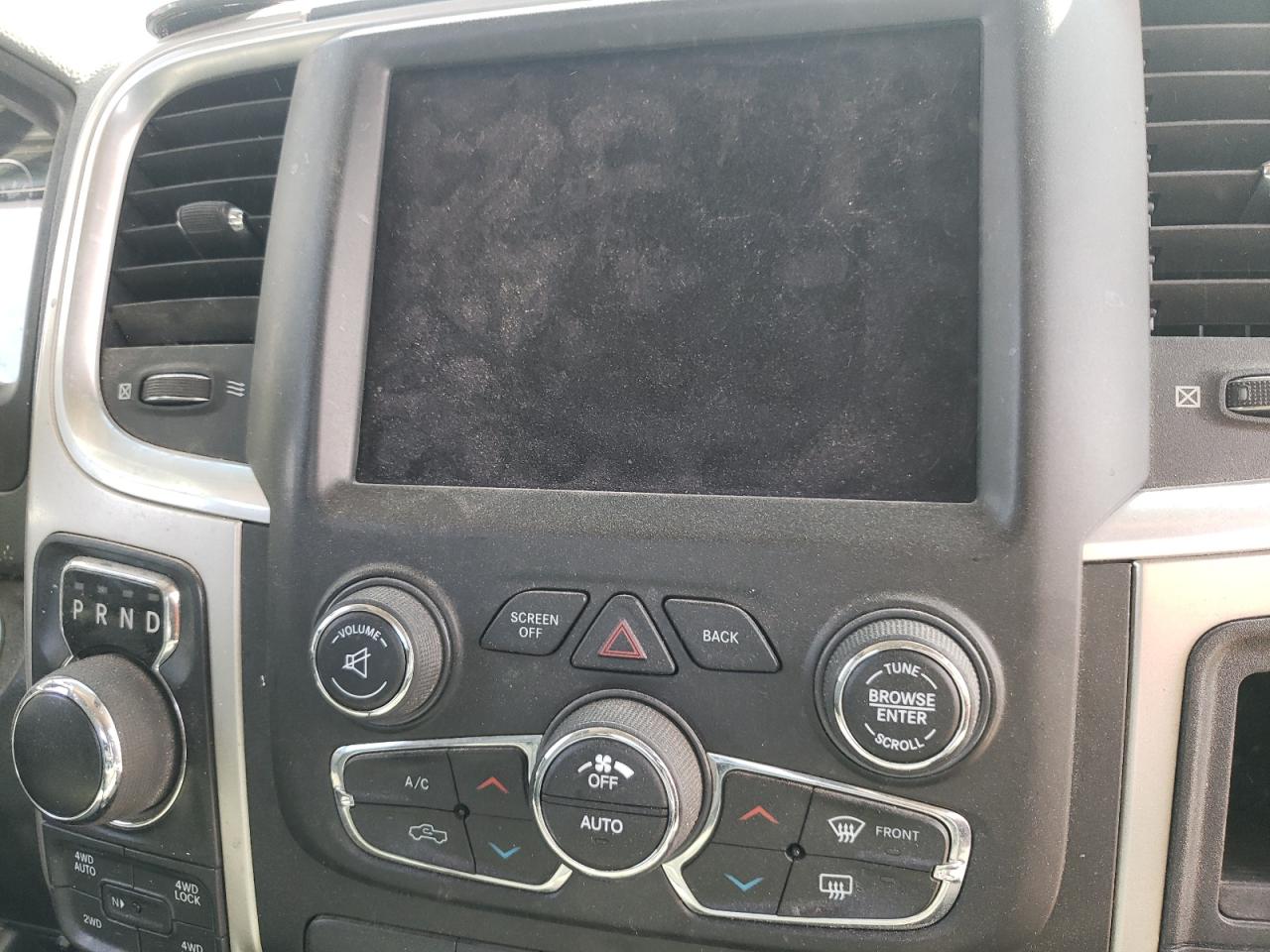 Photo 9 from auction – 2019 RAM 1500 CLASS with VIN 1C6RR7TTXKS550770