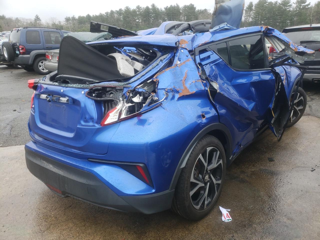 Photo 4 from auction – 2018 TOYOTA C-HR XLE with VIN NMTKHMBX6JR024366