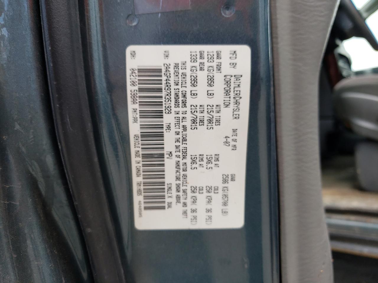 Photo 10 from auction – 2007 CHRYSLER TOWN AND C with VIN 2A4GP44R97R351929