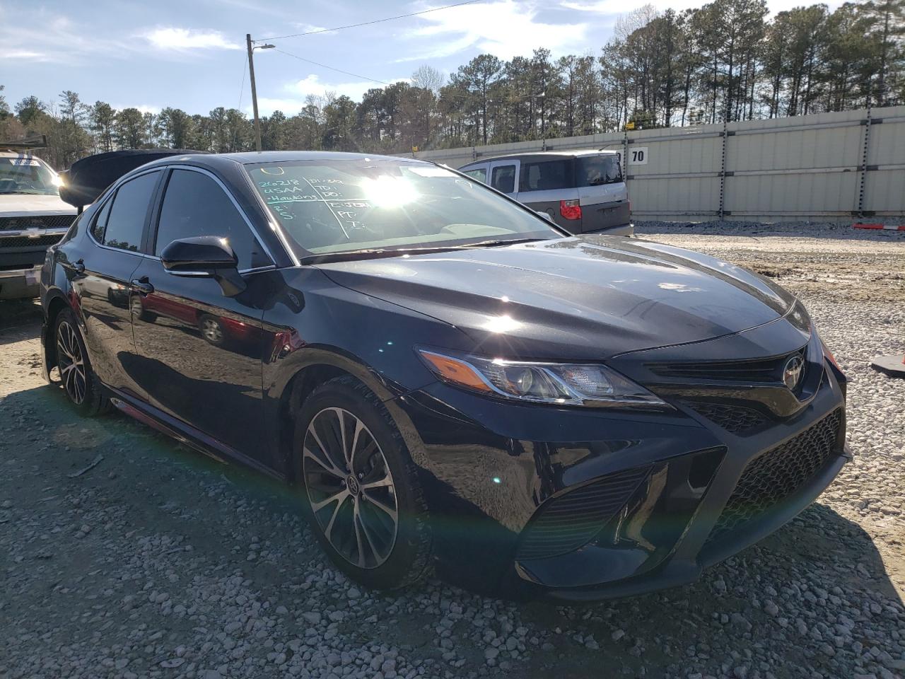 TOYOTA CAMRY SE 2020 with VIN 4T1M11AK2LU507933 - Photo from auction