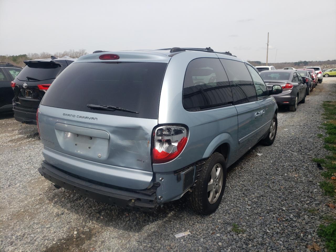 Photo 4 from auction – 2005 DODGE GRAND CARA with VIN 2D4GP44L85R443034