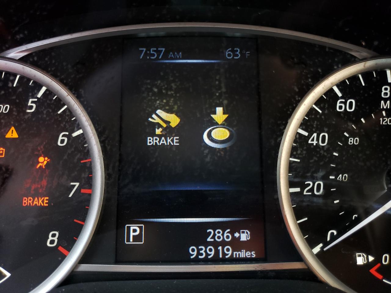 Photo 8 from auction – 2017 NISSAN SENTRA S with VIN 3N1AB7AP4HY319103