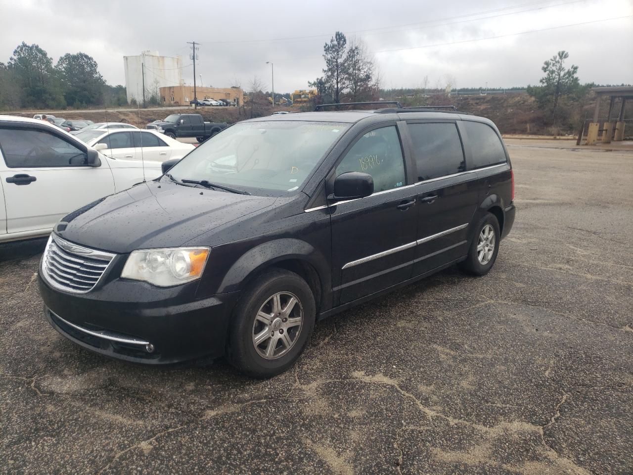 Photo 2 from auction – 2012 CHRYSLER TOWN & COU with VIN 2C4RC1BG7CR186497