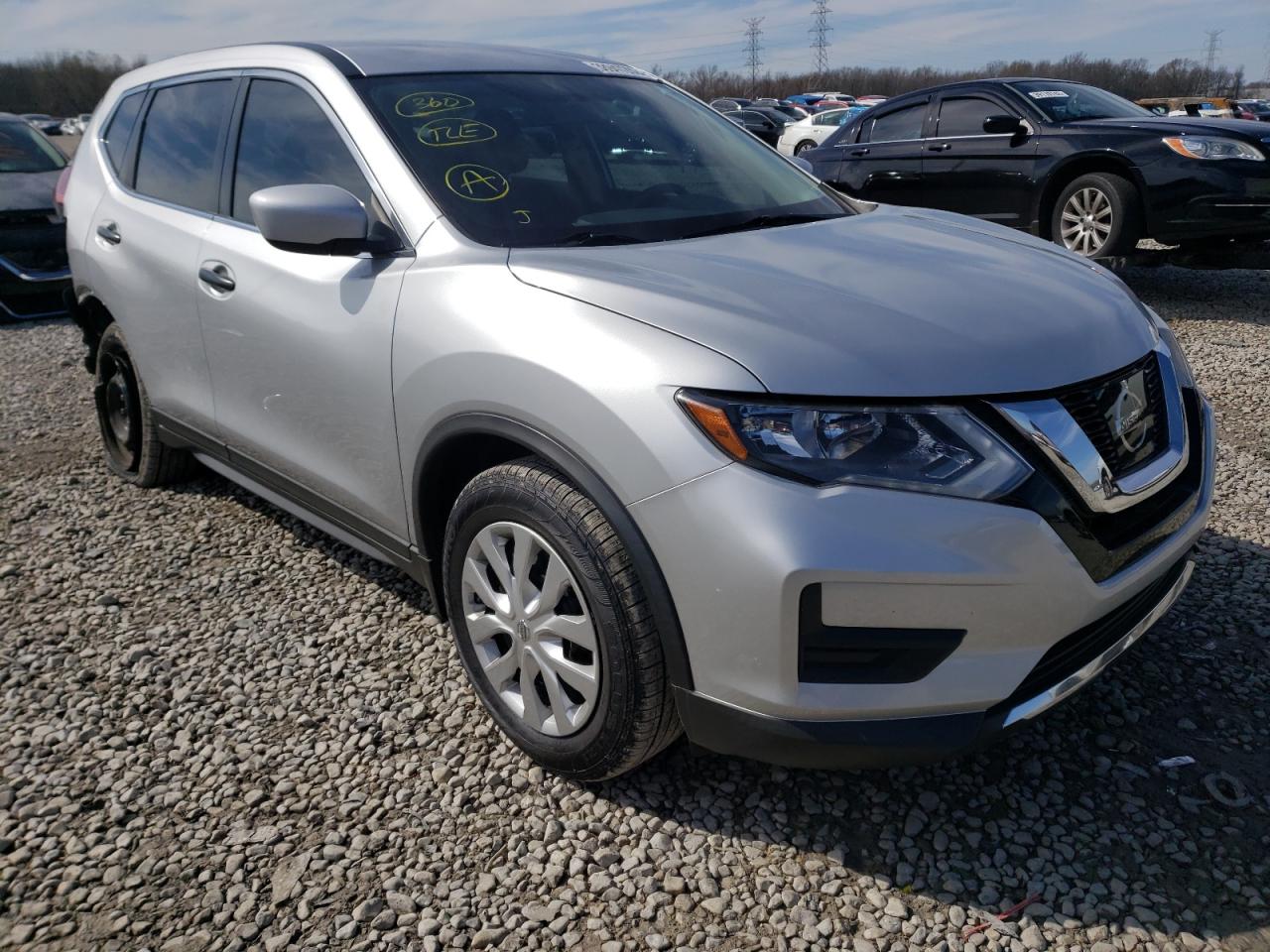 NISSAN ROGUE S 2017 with VIN KNMAT2MT3HP598406 - Photo from auction