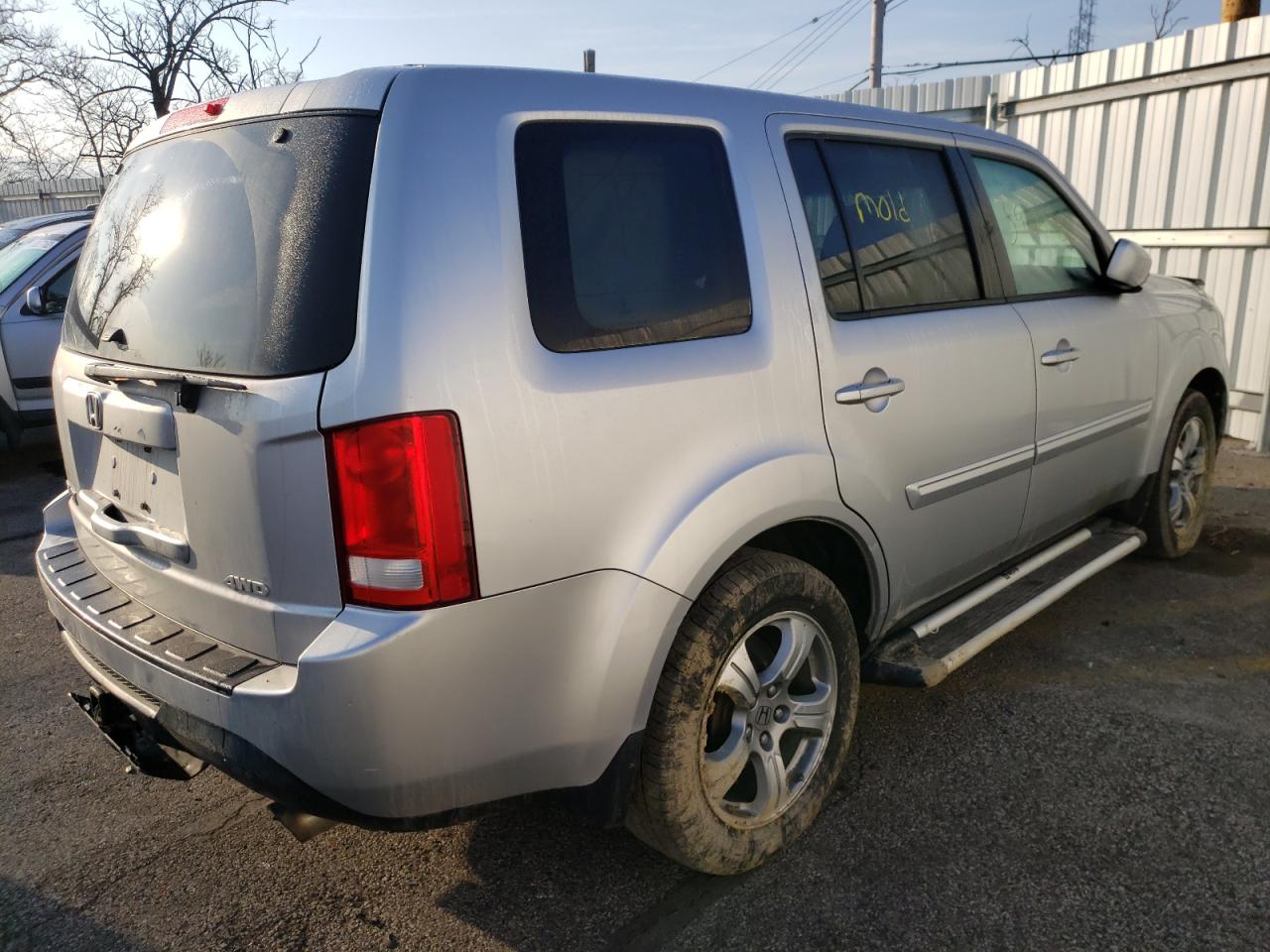 Photo 4 from auction – 2012 HONDA PILOT EXL with VIN 5FNYF4H5XCB043727