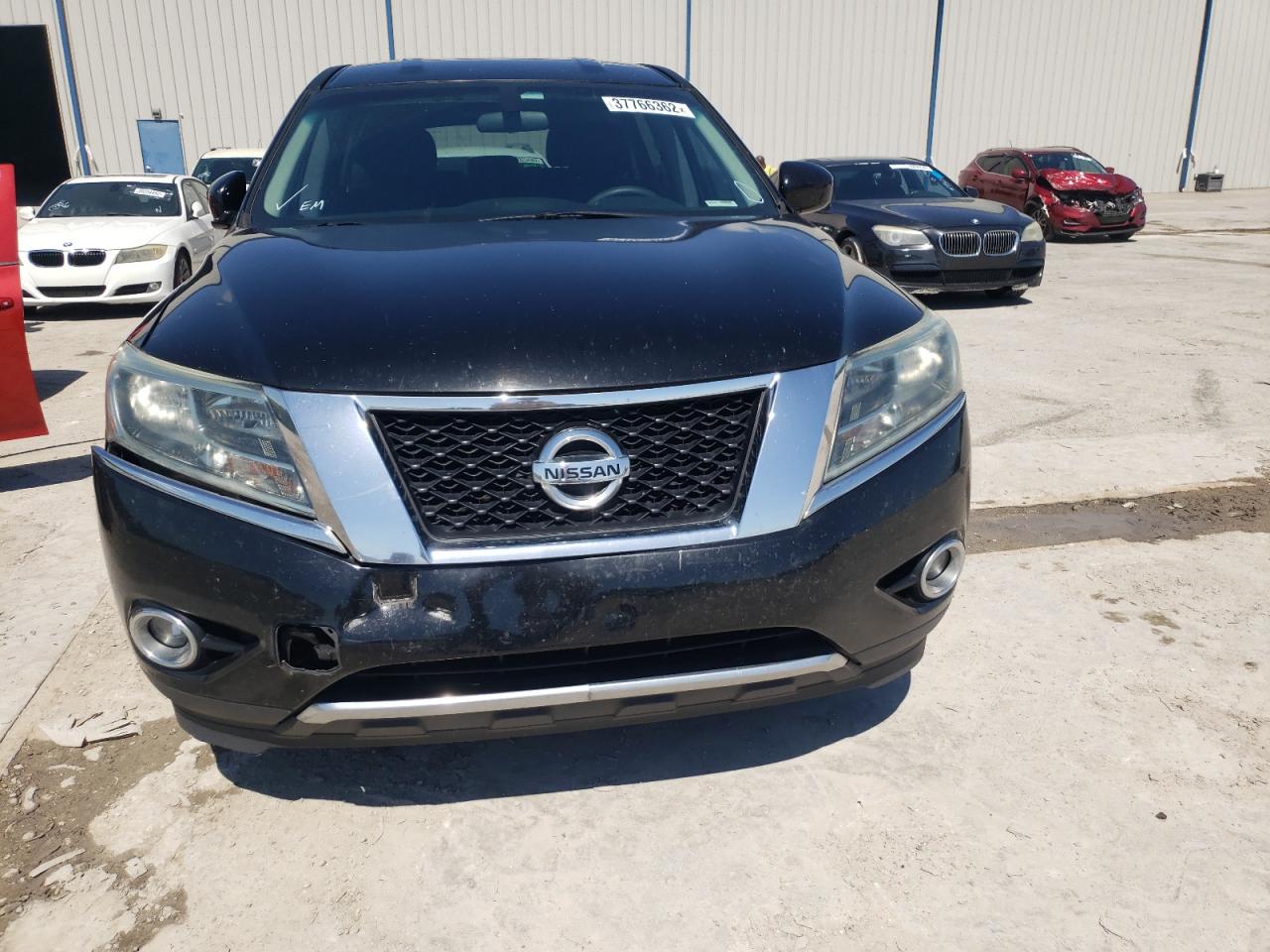 Photo 9 from auction – 2014 NISSAN PATHFINDER with VIN 5N1AR2MM1EC671309