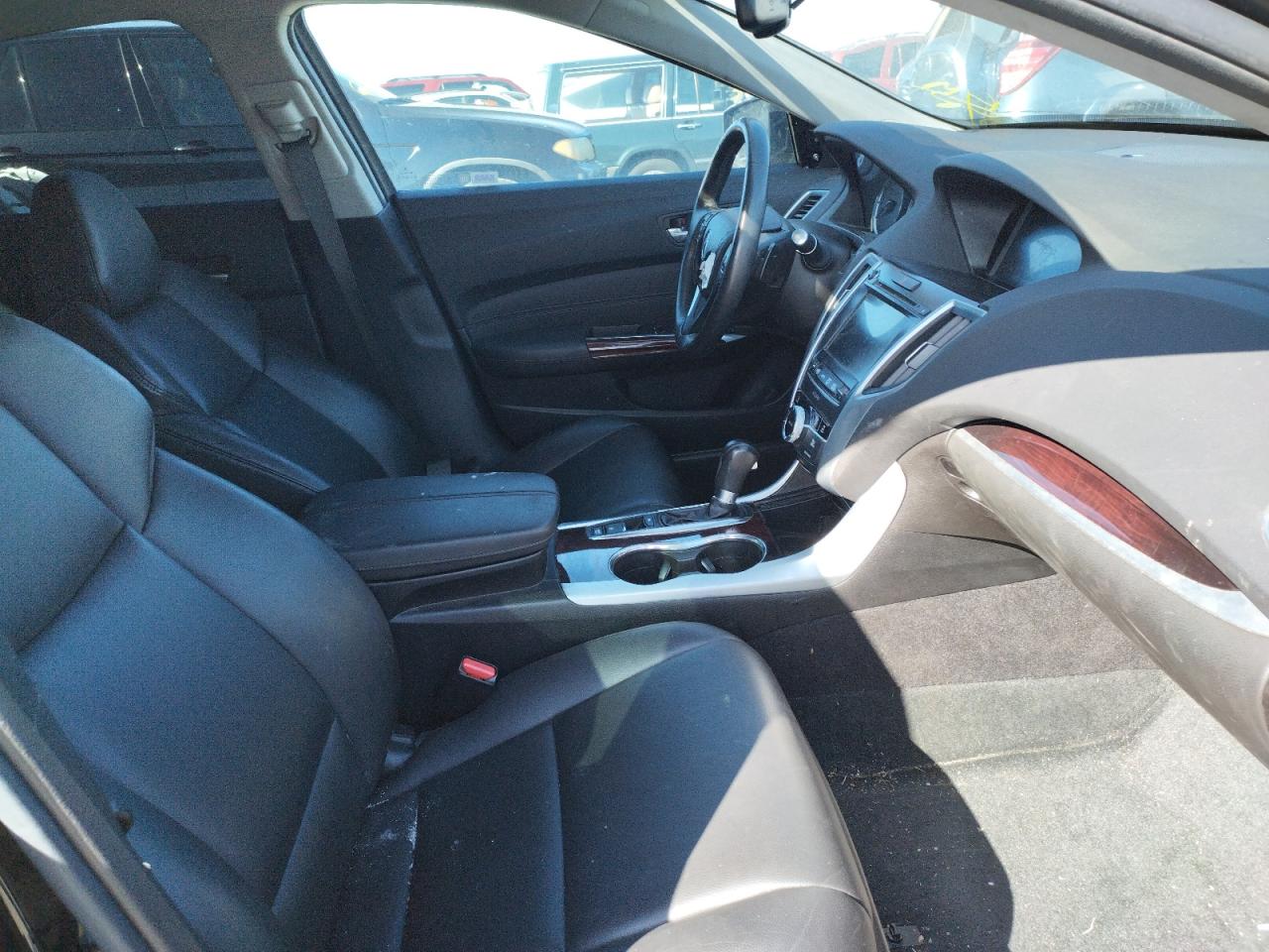 Photo 5 from auction – 2016 ACURA TLX with VIN 19UUB1F39GA010454