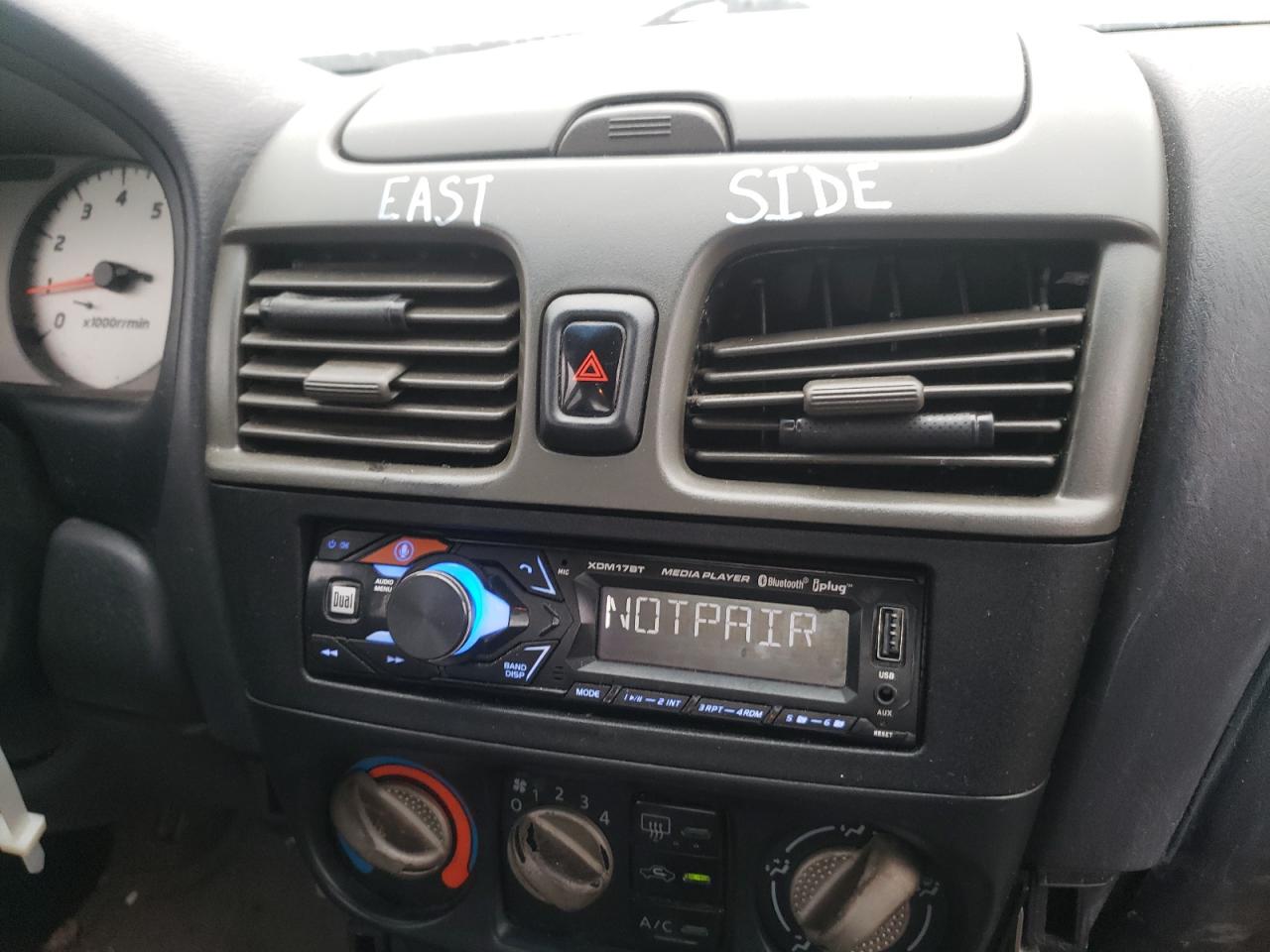 Photo 9 from auction – 2001 NISSAN SENTRA with VIN 3N1BB51D41L118805