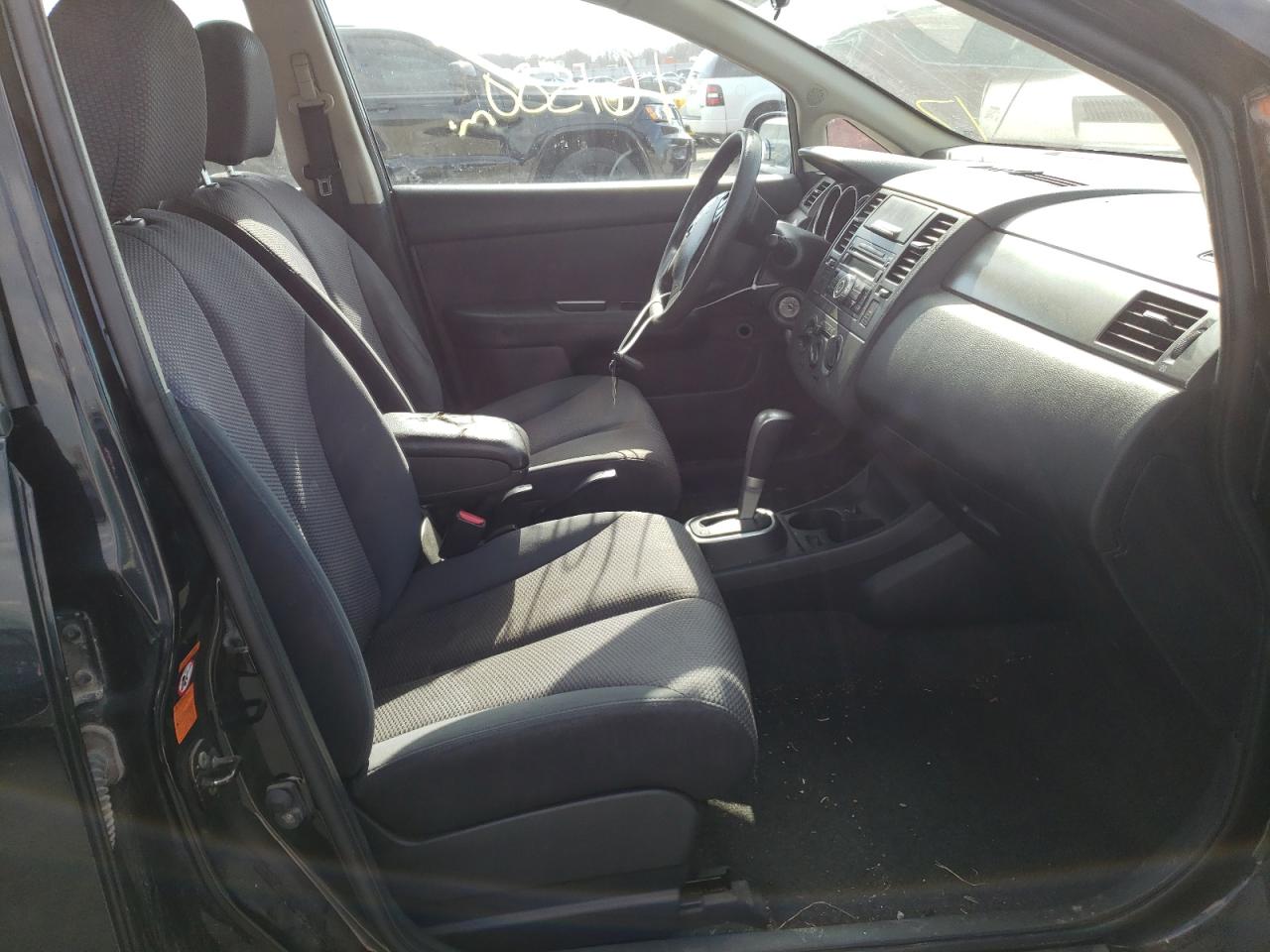 Photo 5 from auction – 2007 NISSAN VERSA S with VIN 3N1BC13E87L395882