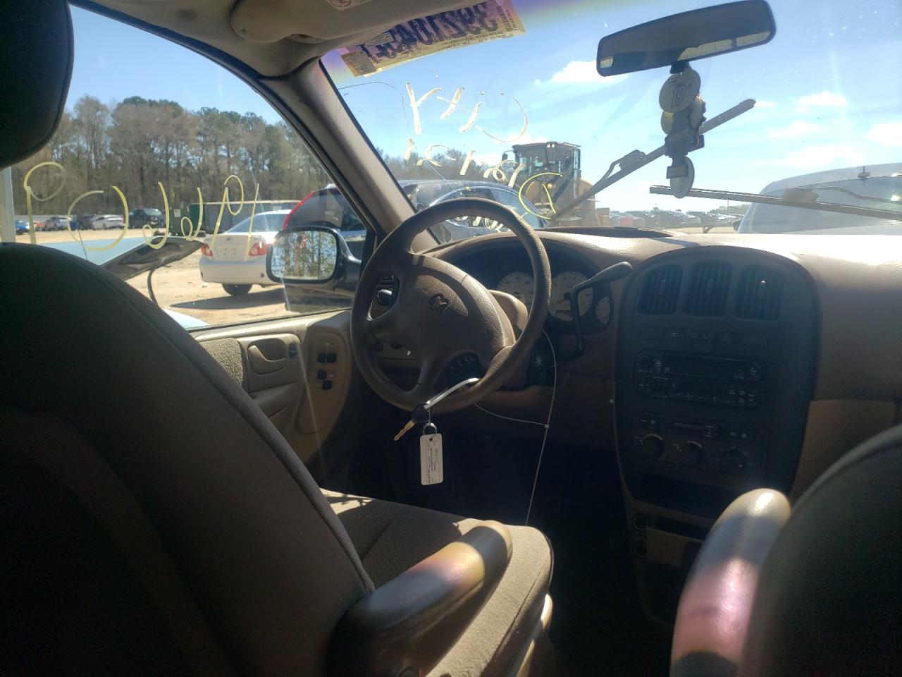 Photo 9 from auction – 2001 DODGE GRAND CARA with VIN 2B8GP44321R261610