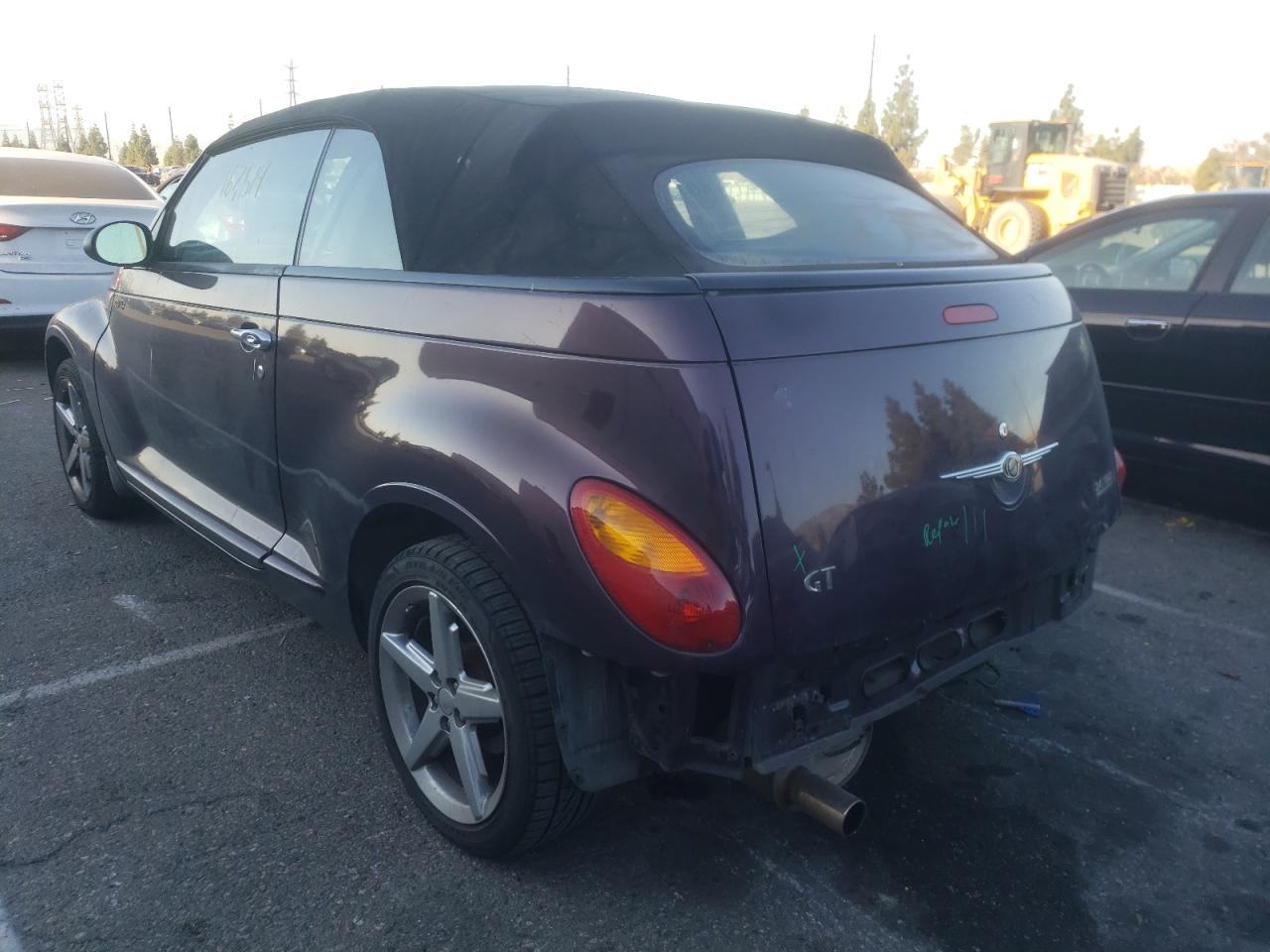 Photo 3 from auction – 2005 CHRYSLER PT CRUISER with VIN 3C3AY75S15T501476