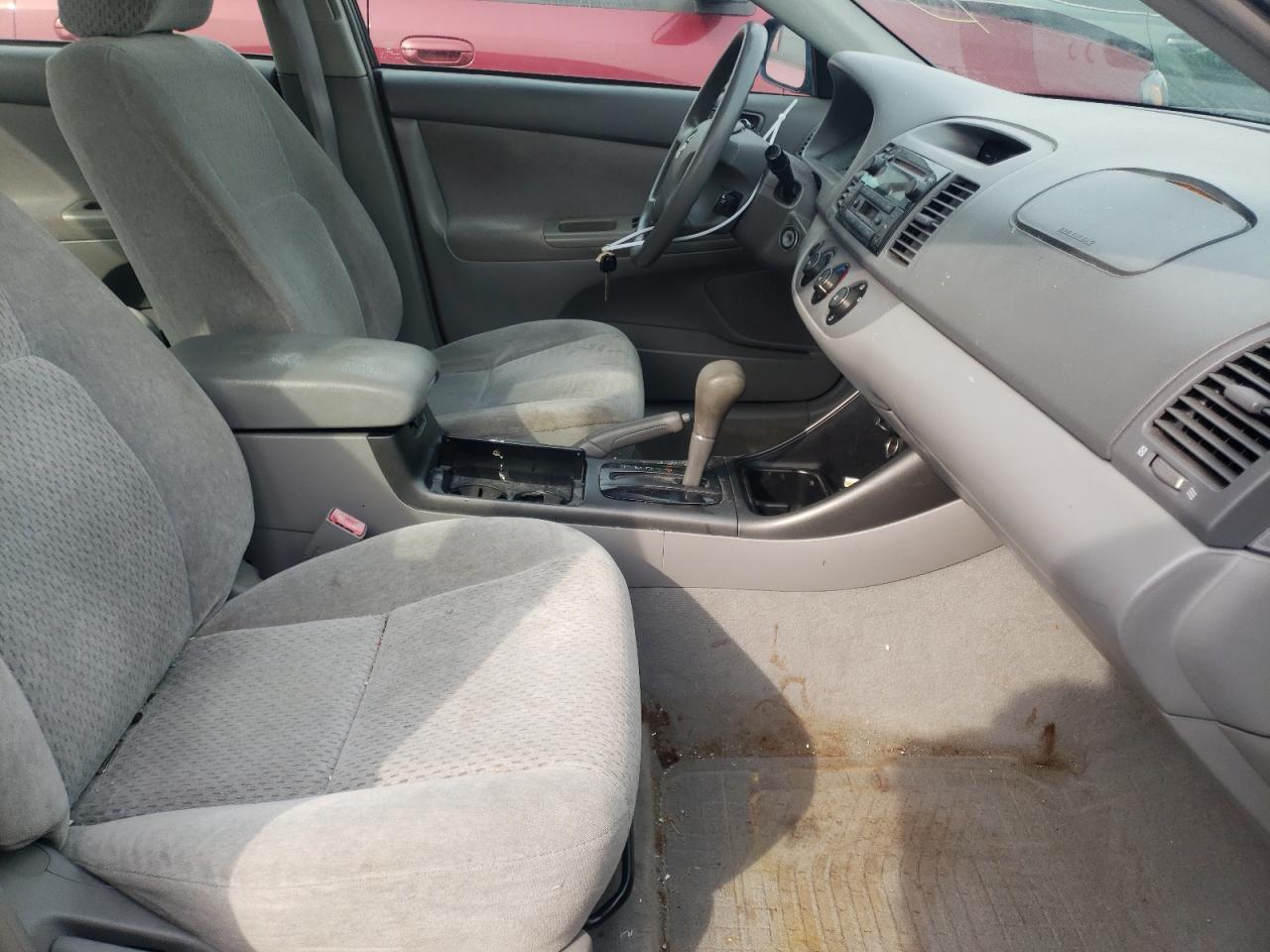 Photo 5 from auction – 2003 TOYOTA CAMRY LE with VIN 4T1BE32K93U667717