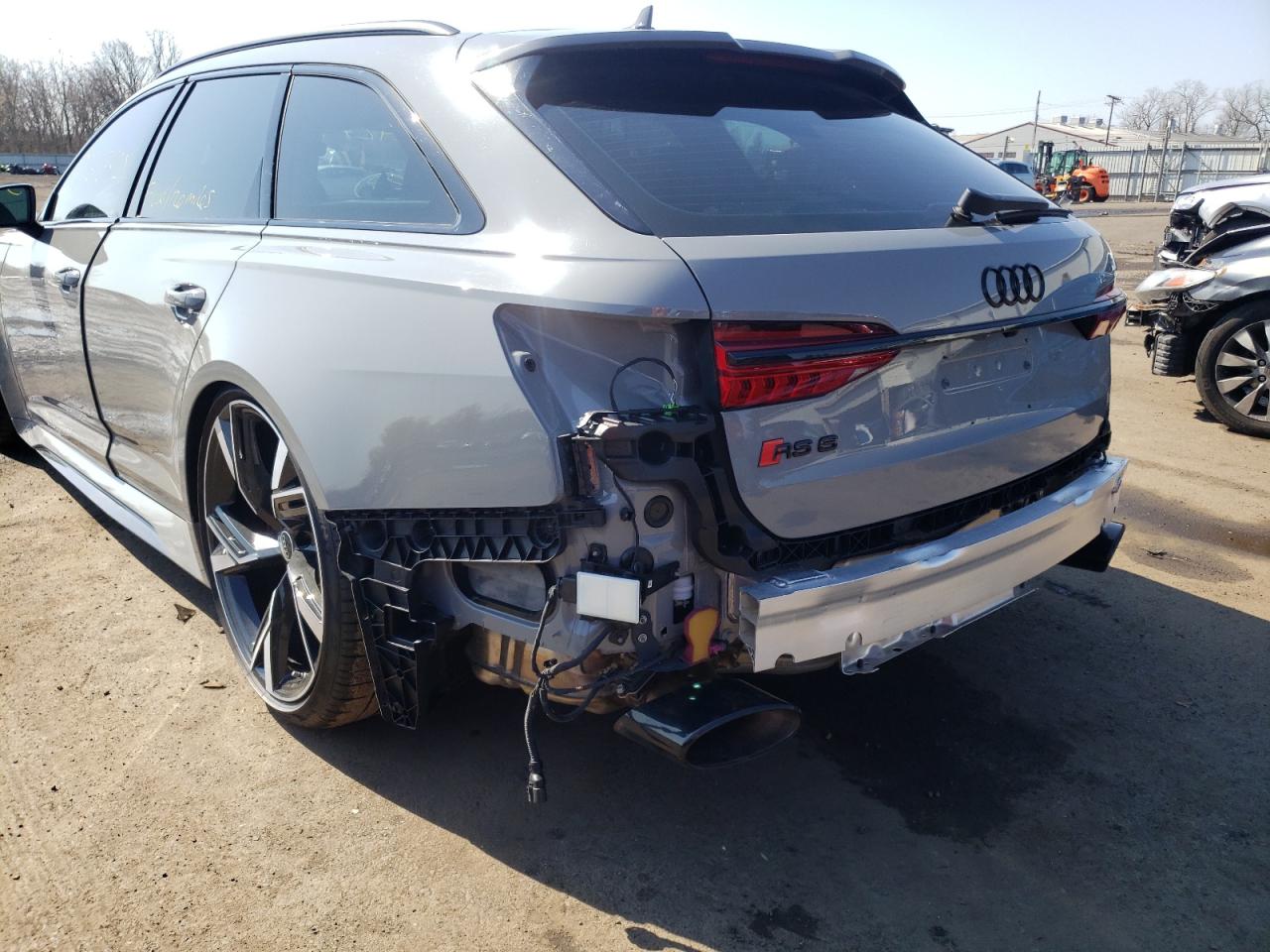 Photo 9 from auction – 2021 AUDI RS6 with VIN WUA1CBF21MN903625