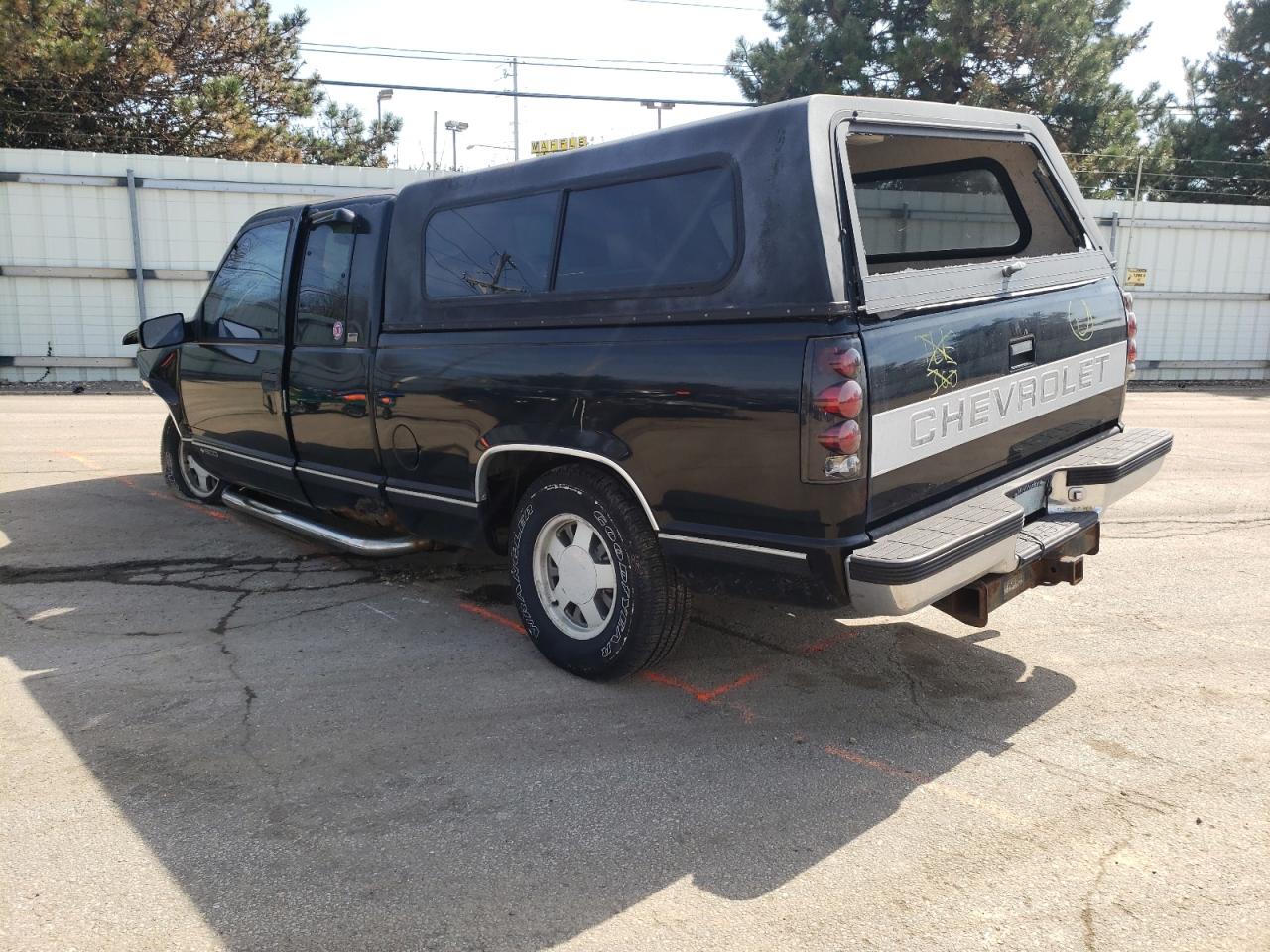 Photo 3 from auction – 1996 CHEVROLET GMT-400 C1 with VIN 2GCEC19R7T1234228