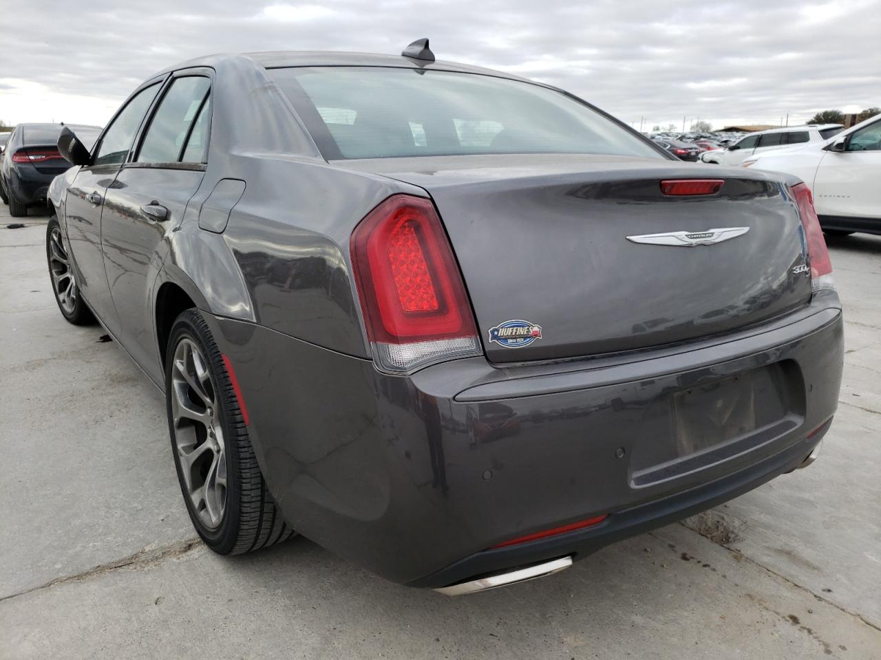 Photo 3 from auction – 2018 CHRYSLER 300 S with VIN 2C3CCABG5JH301403