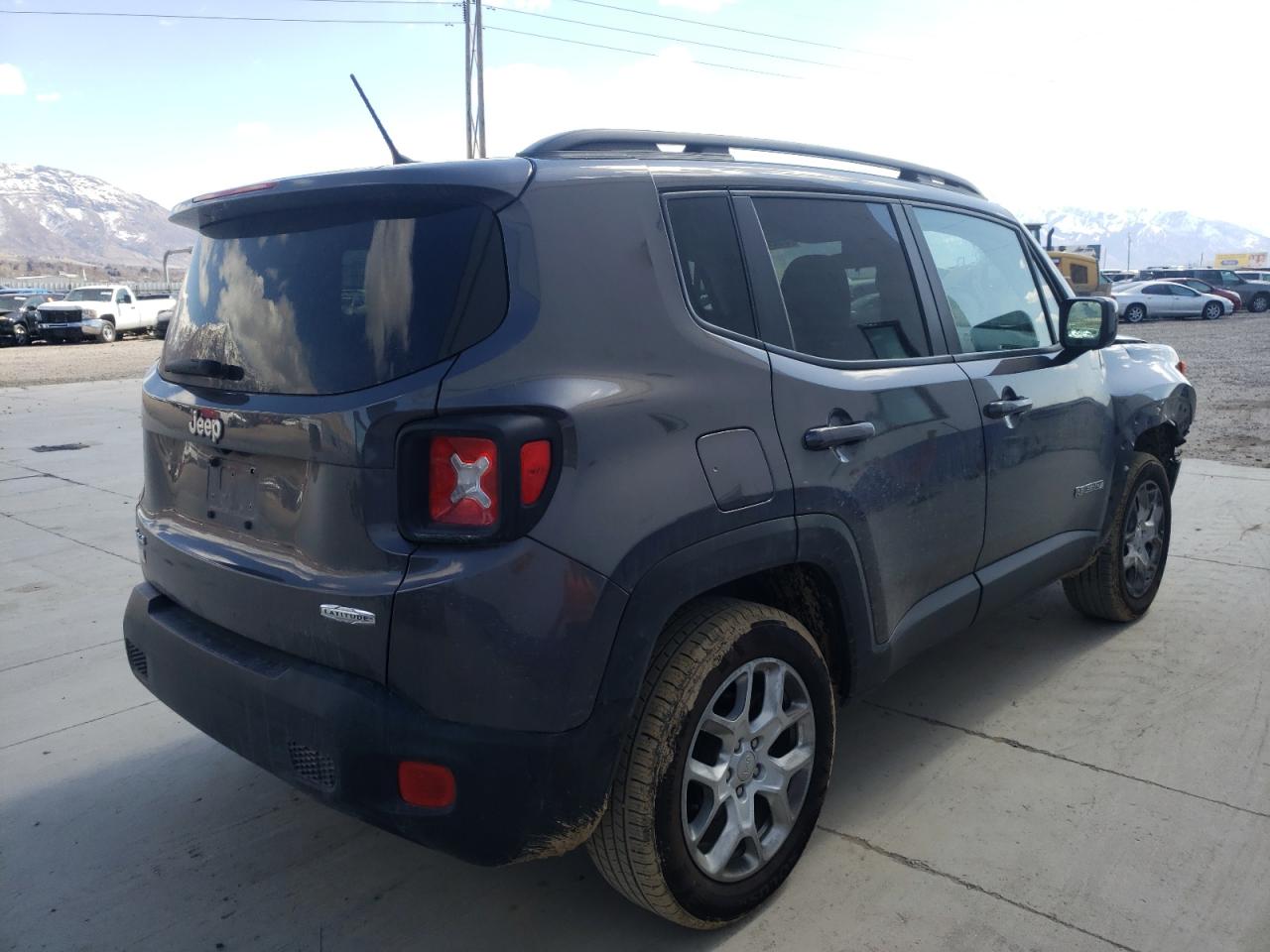 Photo 4 from auction – 2017 JEEP RENEGADE L with VIN ZACCJBBB6HPF94877