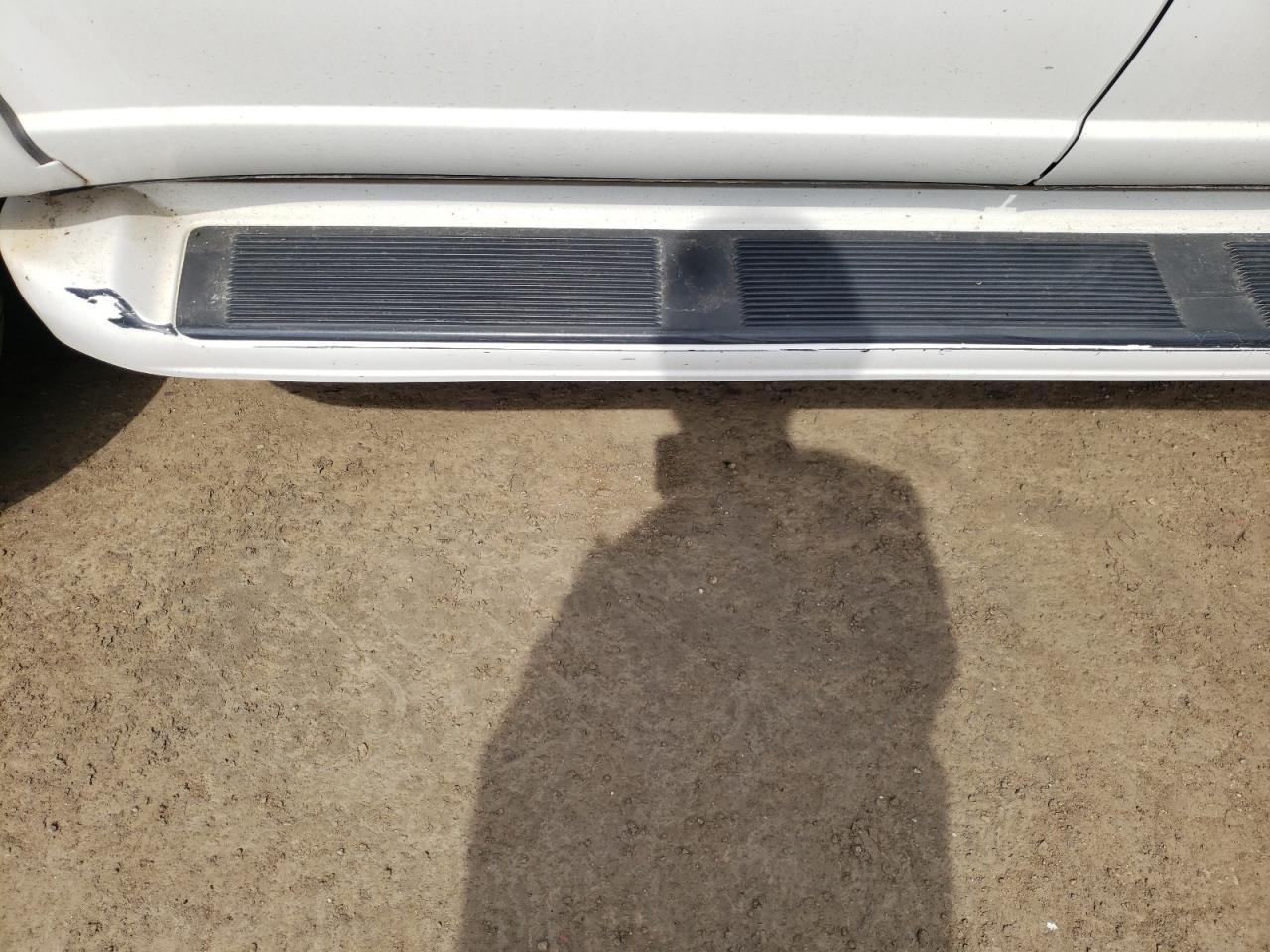 Photo 9 from auction – 2001 TOYOTA SEQUOIA LI with VIN 5TDBT48AX1S039164