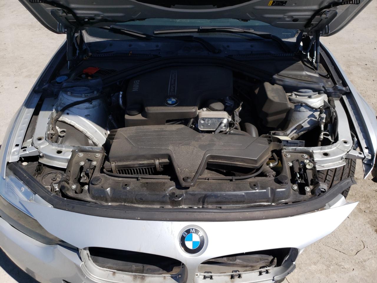 Photo 7 from auction – 2017 BMW 320 I with VIN WBA8E1G39HNU16439