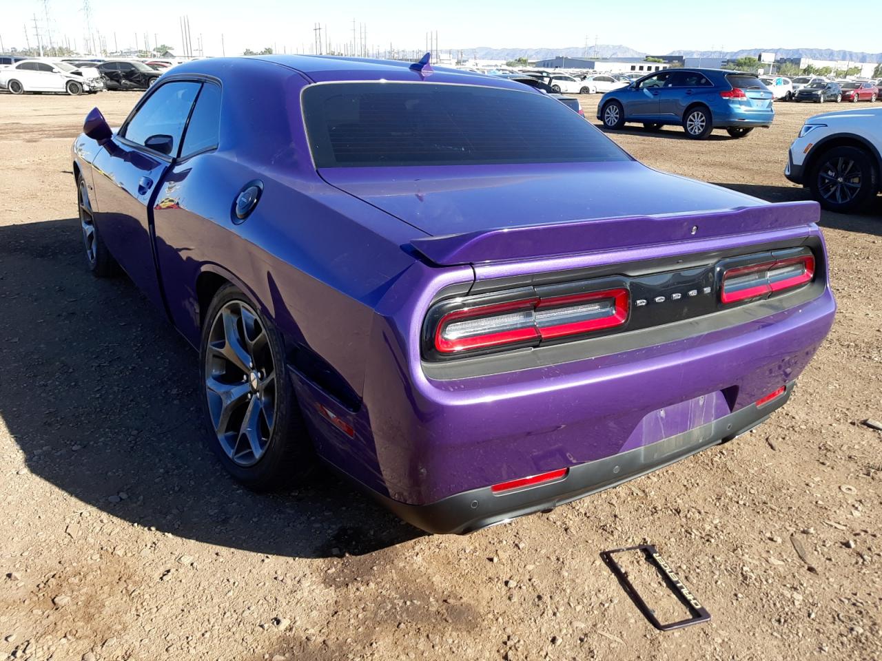 Photo 3 from auction – 2016 DODGE CHALLENGER with VIN 2C3CDZBTXGH172382