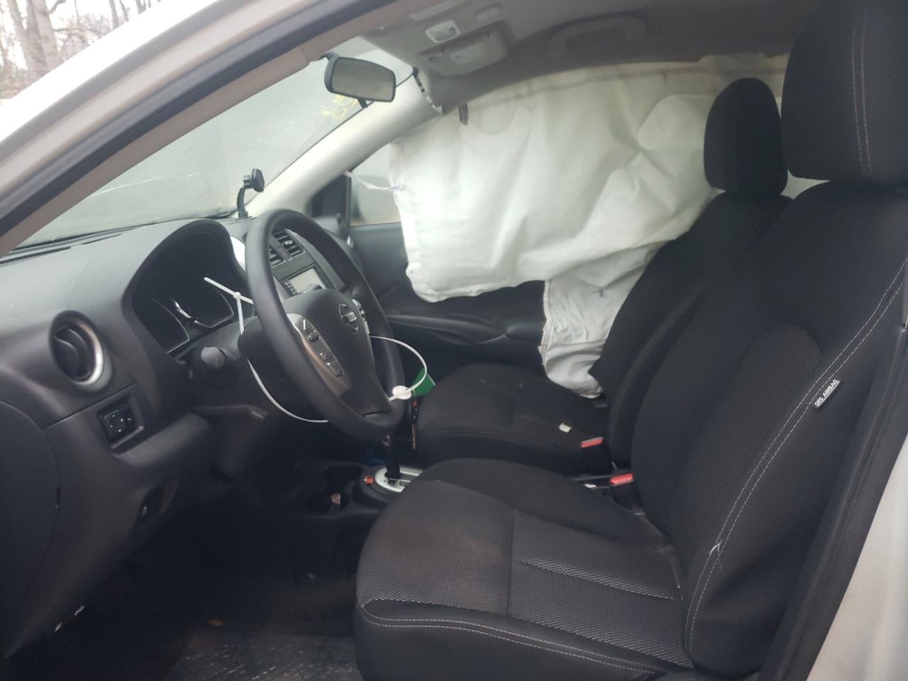 Photo 5 from auction – 2019 NISSAN VERSA S with VIN 3N1CN7AP4KL826474