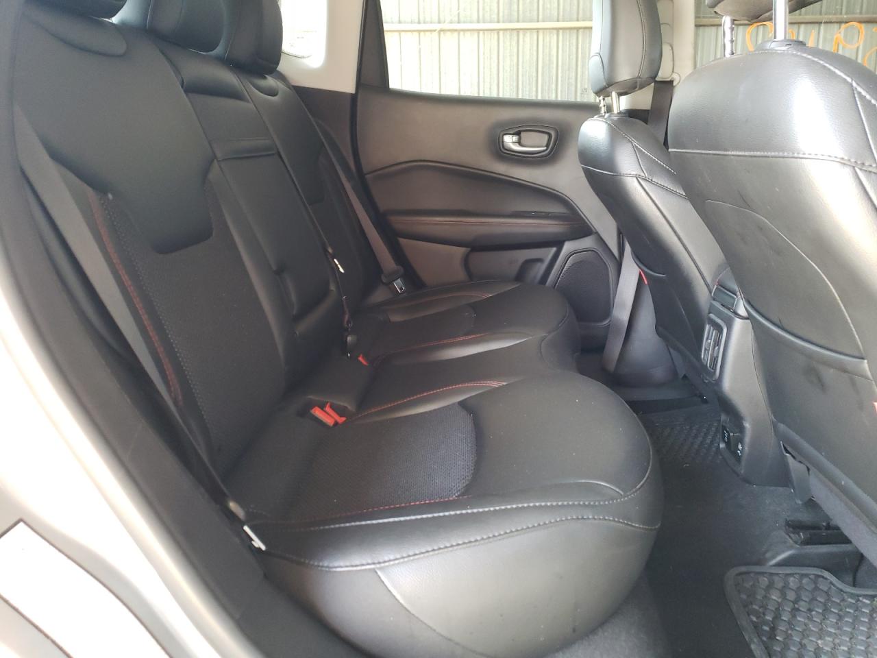 Photo 6 from auction – 2019 JEEP COMPASS TR with VIN 3C4NJDDB8KT668964