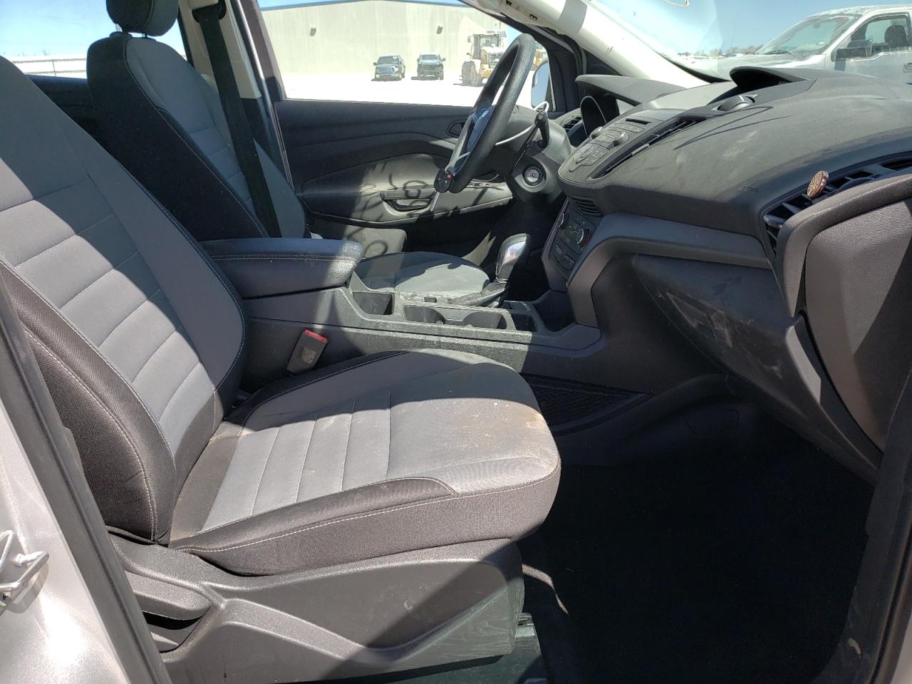 Photo 5 from auction – 2018 FORD ESCAPE S with VIN 1FMCU0F73JUA22229
