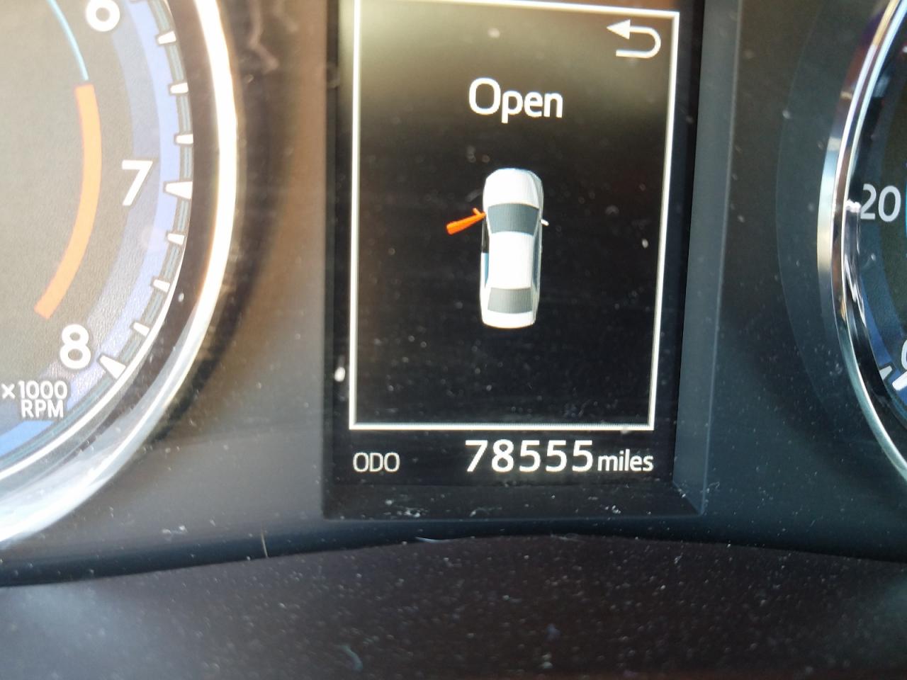 Photo 8 from auction – 2017 TOYOTA COROLLA L with VIN 5YFBURHE6HP707381