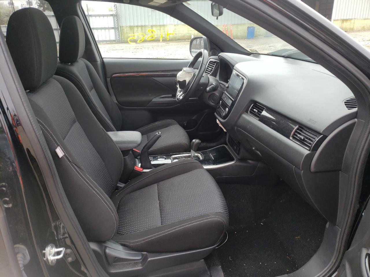 Photo 5 from auction – 2018 MITSUBISHI OUTLANDER with VIN JA4AD3A39JZ019043