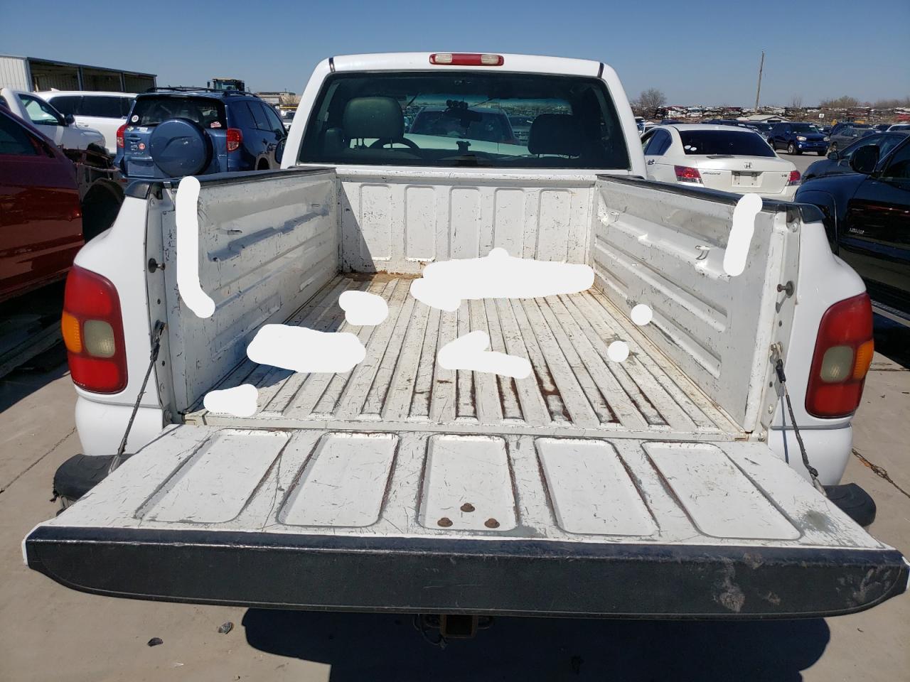 Photo 6 from auction – 2000 CHEVROLET SILVERADO with VIN 1GCEC14W3YZ365104