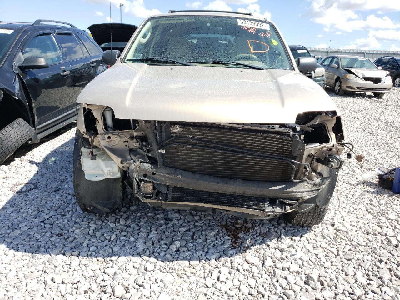 Photo 9 from auction – 2007 FORD ESCAPE XLT with VIN 1FMYU03Z97KA04852