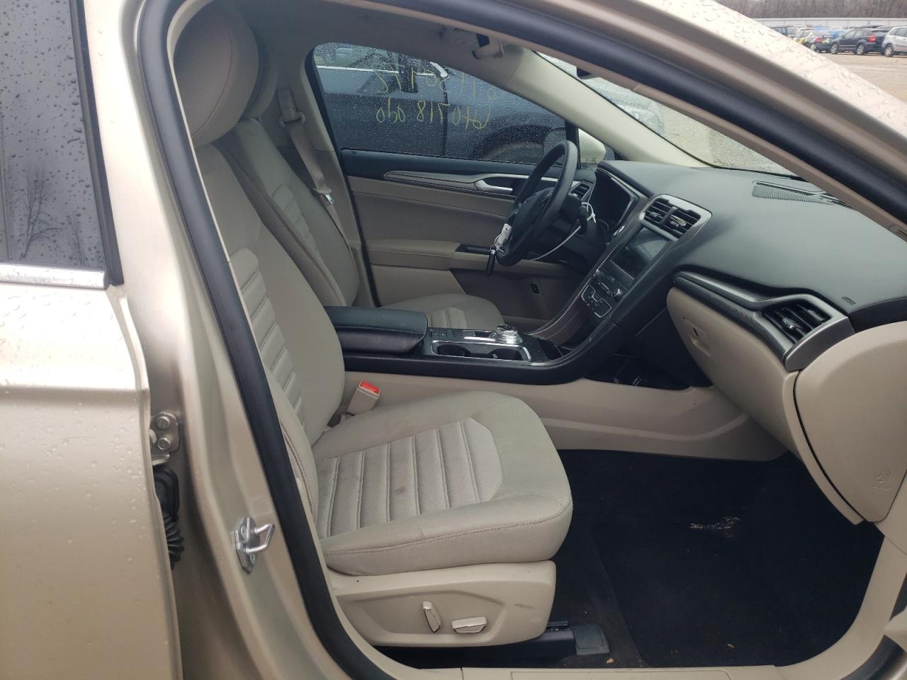 Photo 5 from auction – 2019 FORD FUSION SE with VIN 3FA6P0LU4KR207388