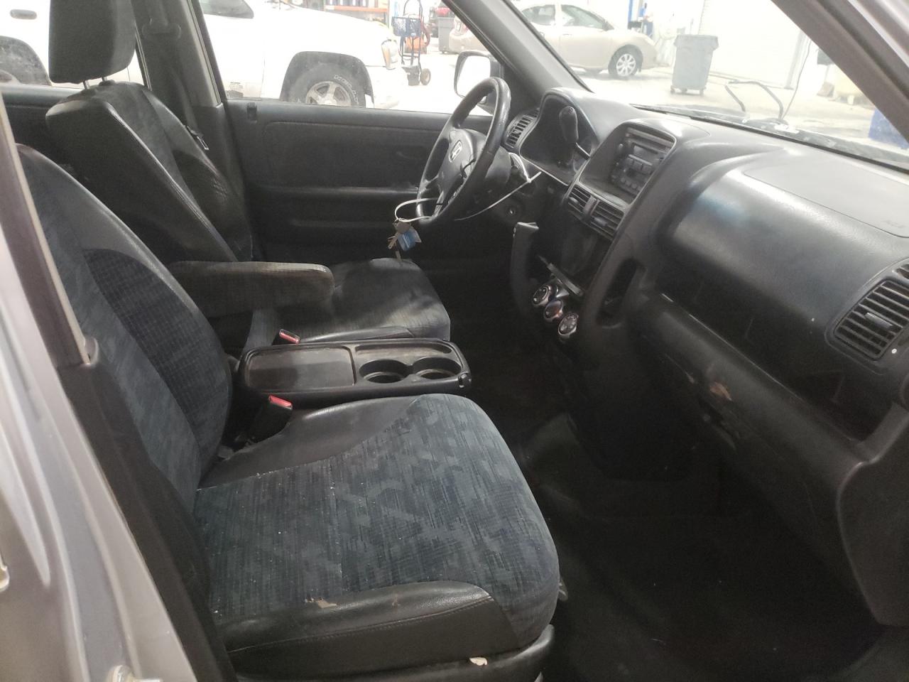 Photo 5 from auction – 2004 HONDA CR-V LX with VIN SHSRD78434U211544