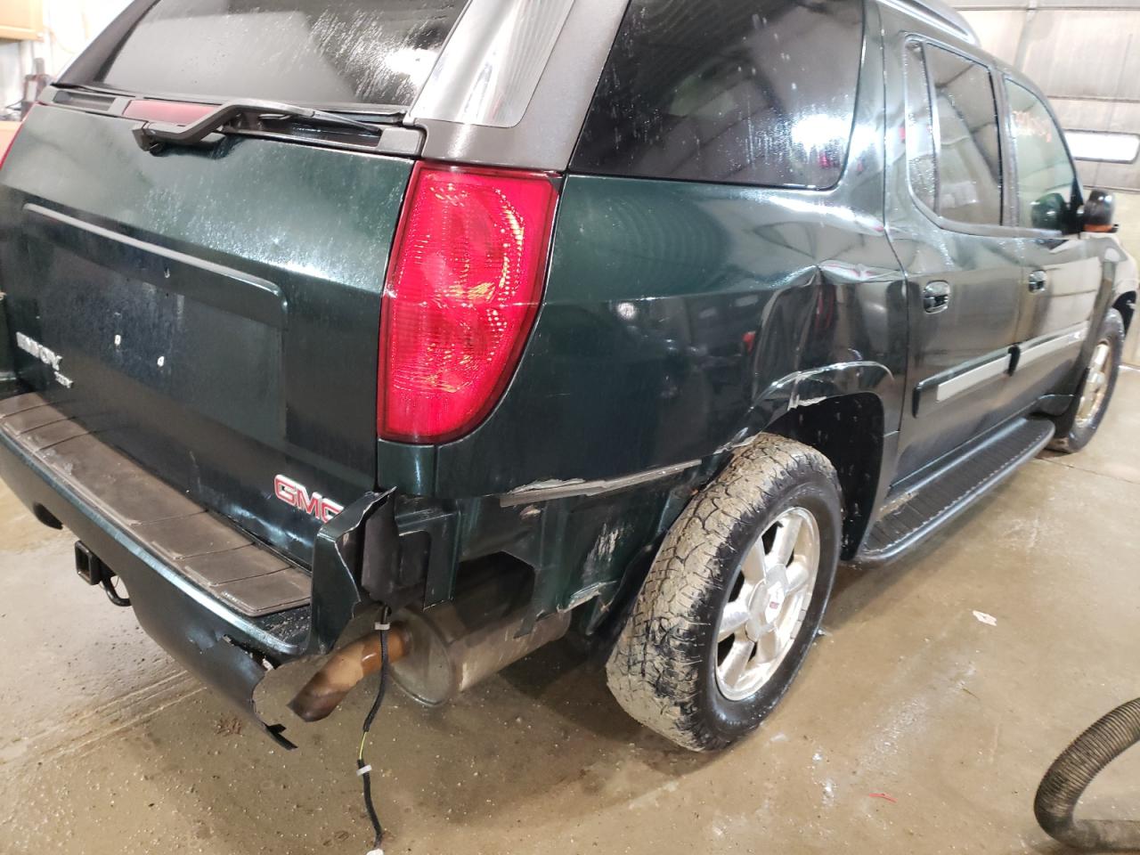 Photo 9 from auction – 2004 GMC ENVOY XUV with VIN 1GKET12S246199917