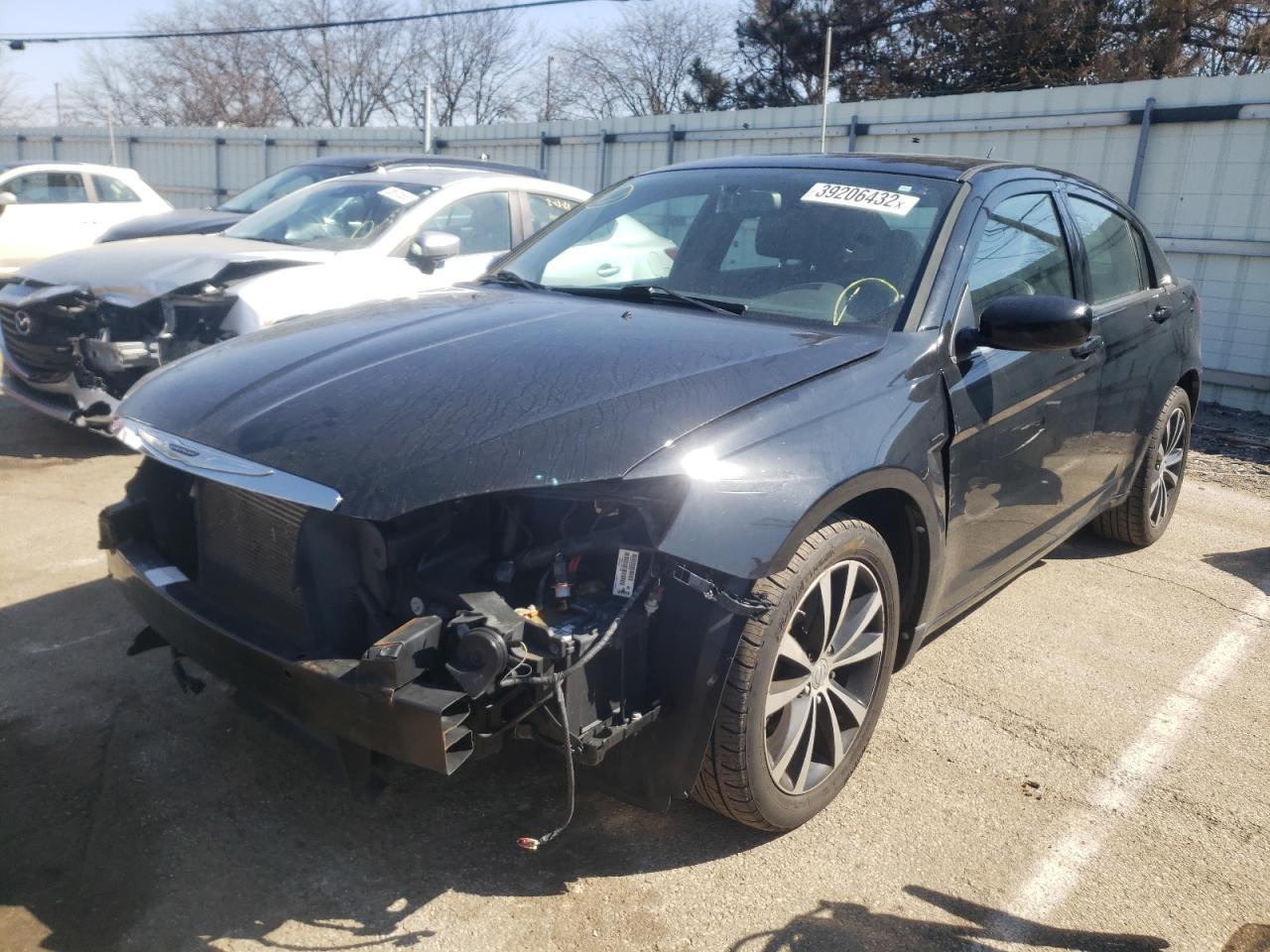 Photo 2 from auction – 2013 CHRYSLER 200 LIMITE with VIN 1C3CCBCG9DN690014