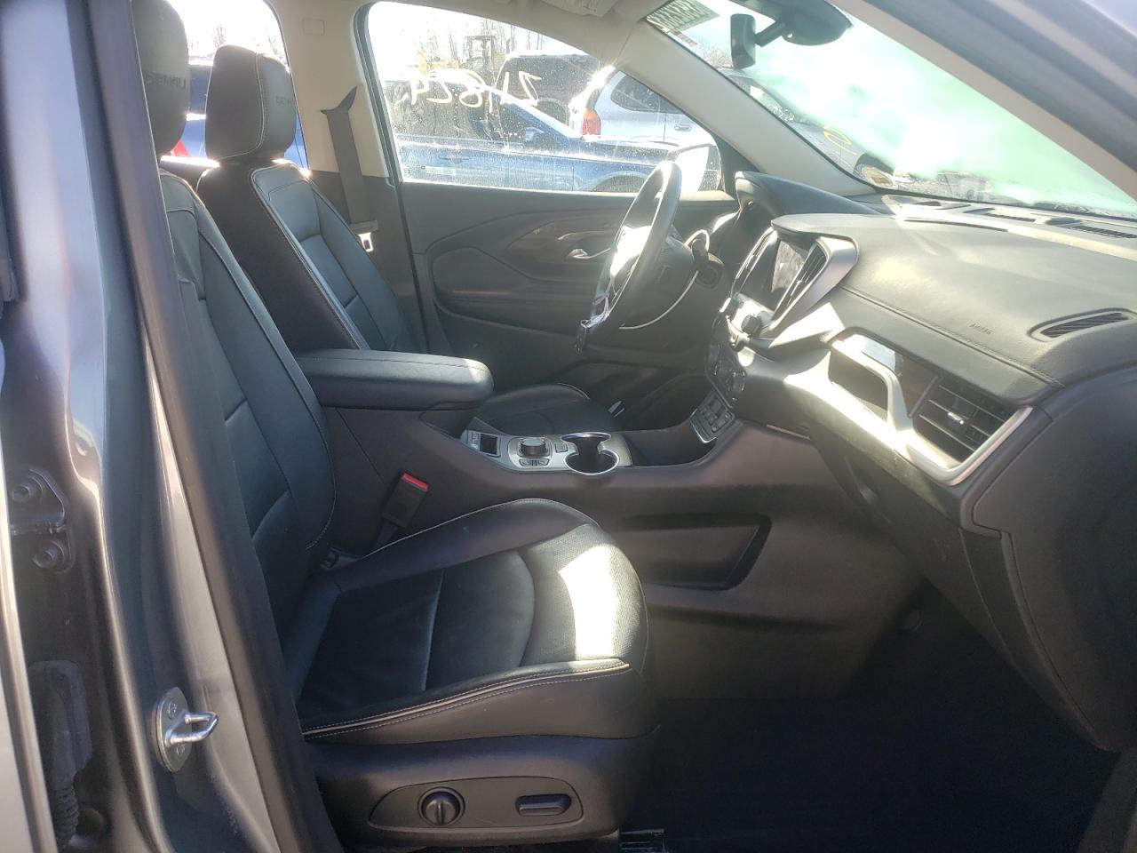 Photo 5 from auction – 2020 GMC TERRAIN DE with VIN 3GKALXEX8LL147379