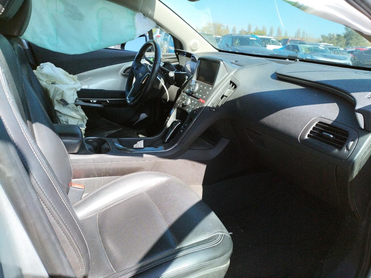 Photo 5 from auction – 2012 CHEVROLET VOLT with VIN 1G1RD6E46CU105836
