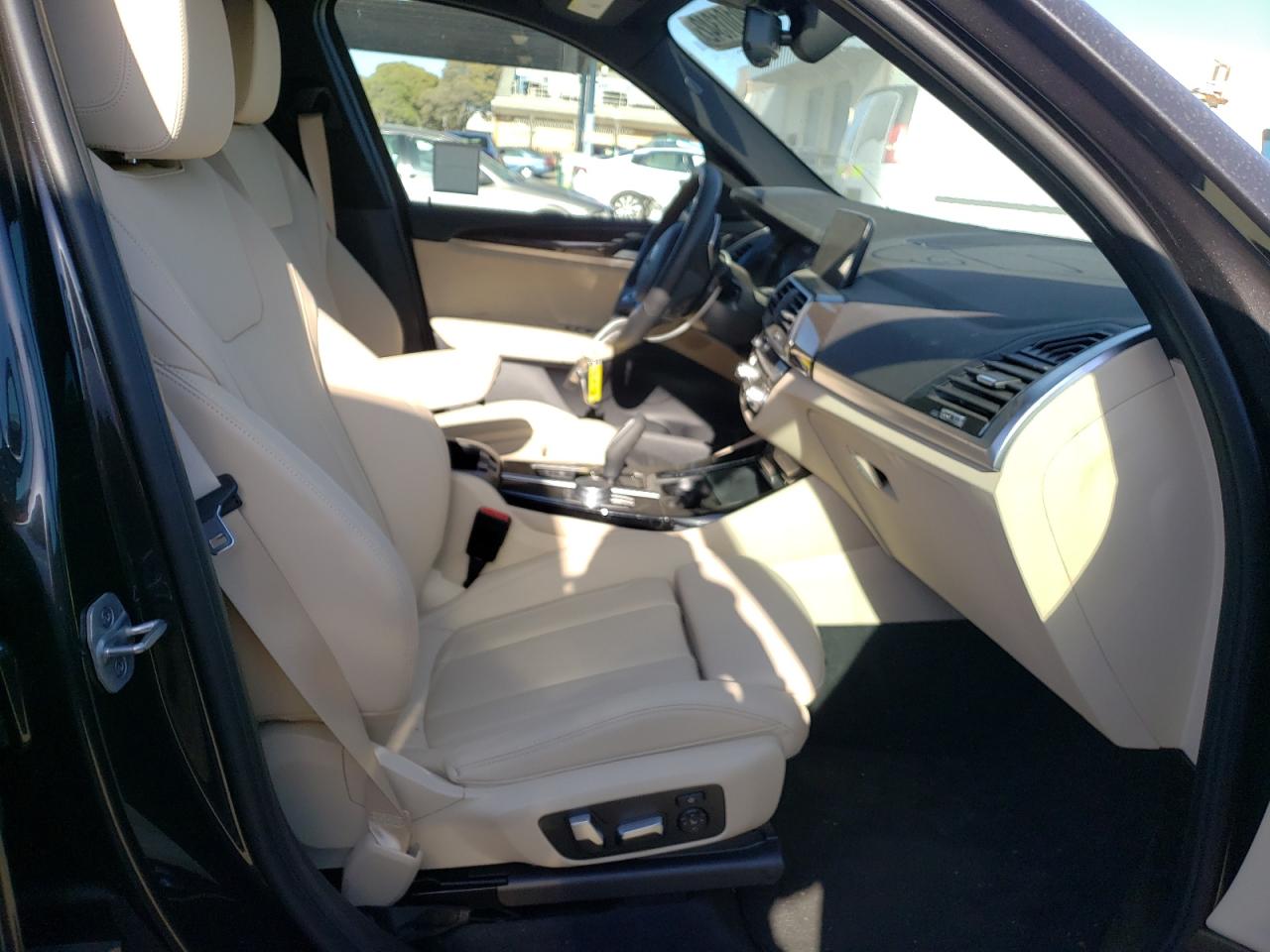 Photo 5 from auction – 2021 BMW X3 XDRIVE3 with VIN 5UXTY5C03M9F20372