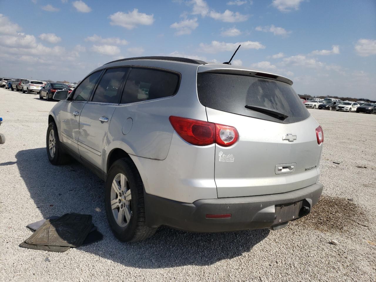Photo 3 from auction – 2011 CHEVROLET TRAVERSE L with VIN 1GNKRJED2BJ106129