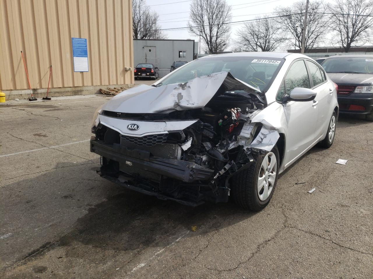 Photo 9 from auction – 2015 KIA FORTE LX with VIN KNAFK4A60F5379072