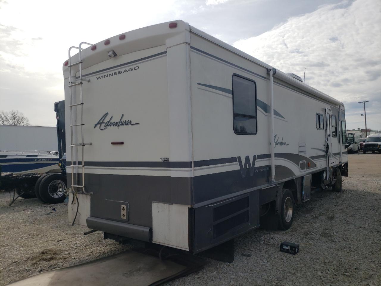 Photo 4 from auction – 2000 FORD F550 SUPER with VIN 3FCNF53S9YJA08252