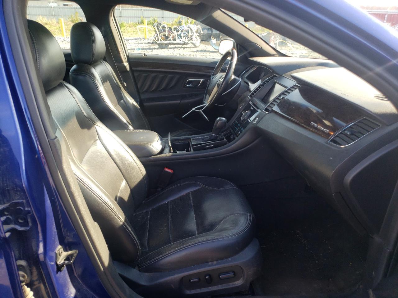 Photo 5 from auction – 2013 FORD TAURUS LIM with VIN 1FAHP2F86DG117396