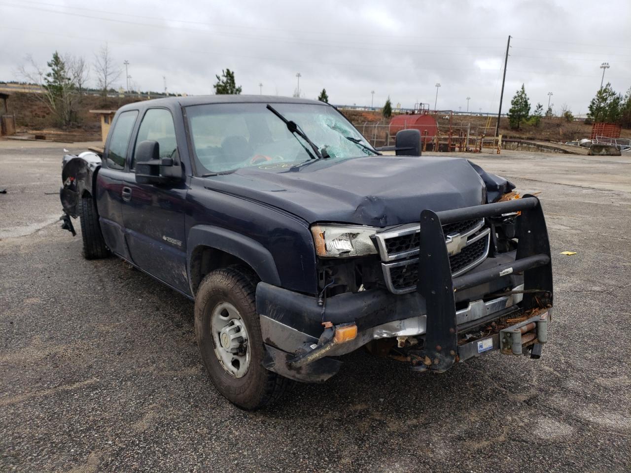 CHEVROLET SILVERADO 2006 with VIN 1GCHK29U46E264591 - Photo from auction