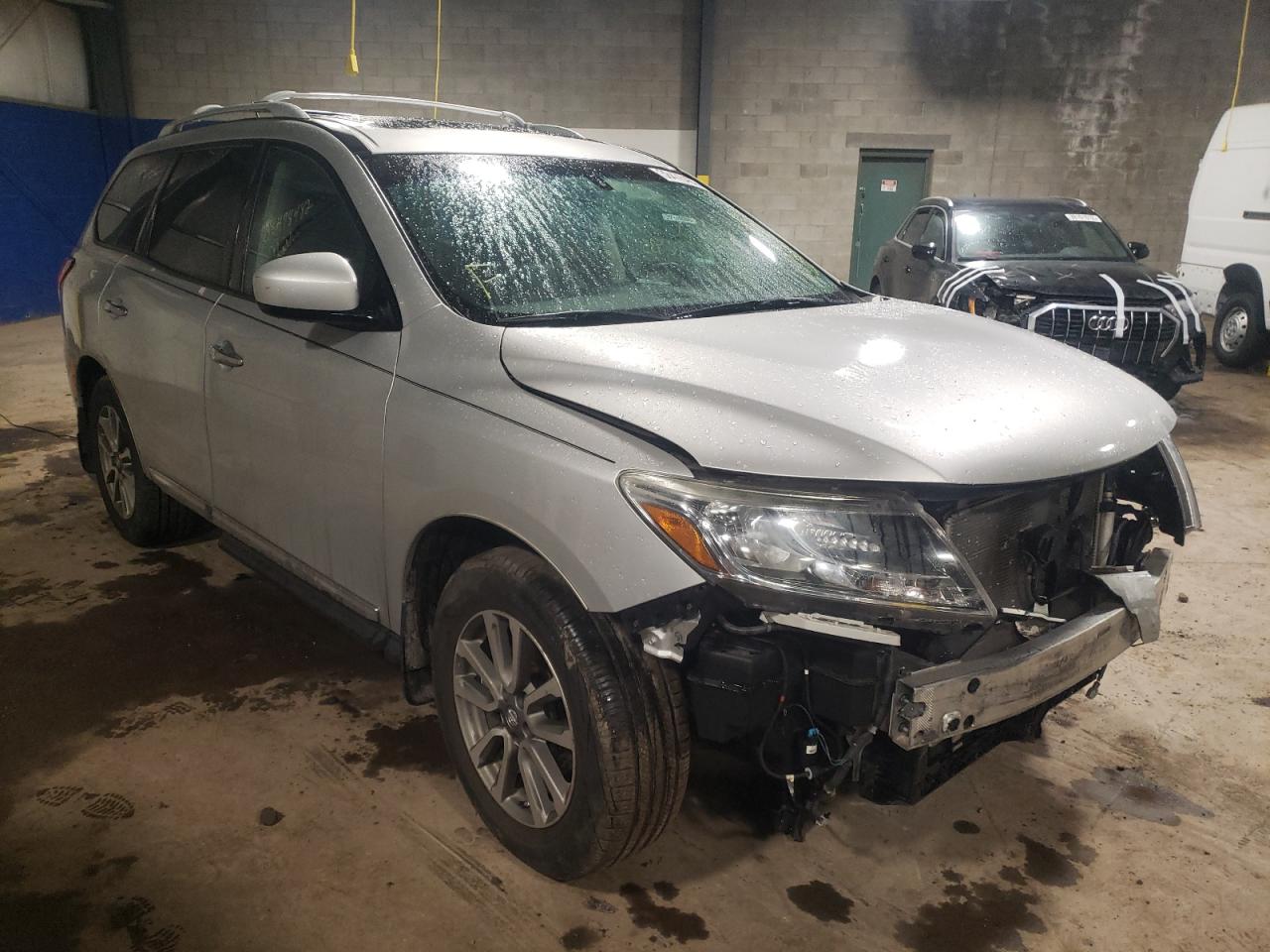 NISSAN PATHFINDER 2014 with VIN 5N1AR2MM2EC685056 - Photo from auction