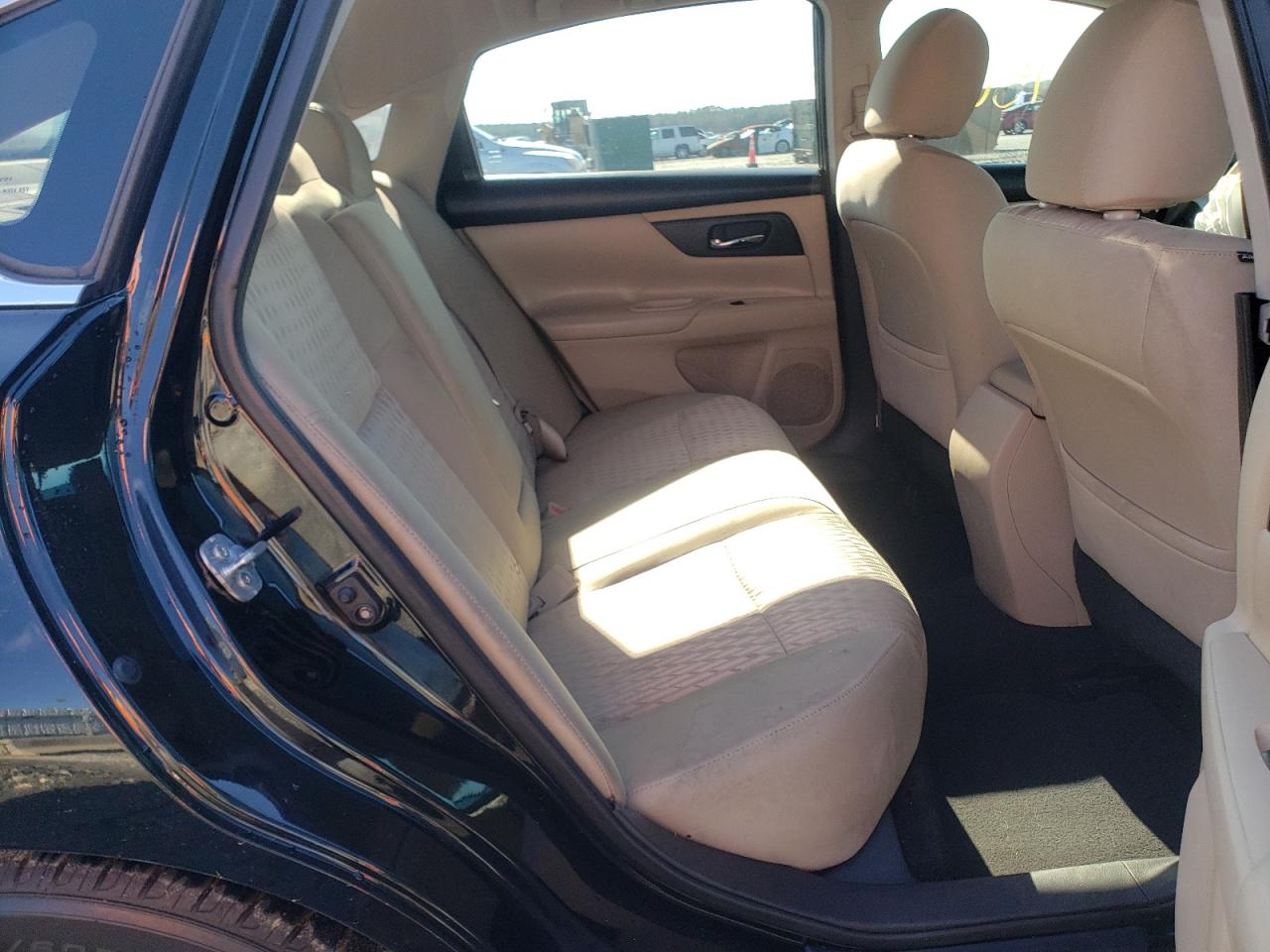 Photo 6 from auction – 2016 NISSAN ALTIMA 2.5 with VIN 1N4AL3AP2GN382334