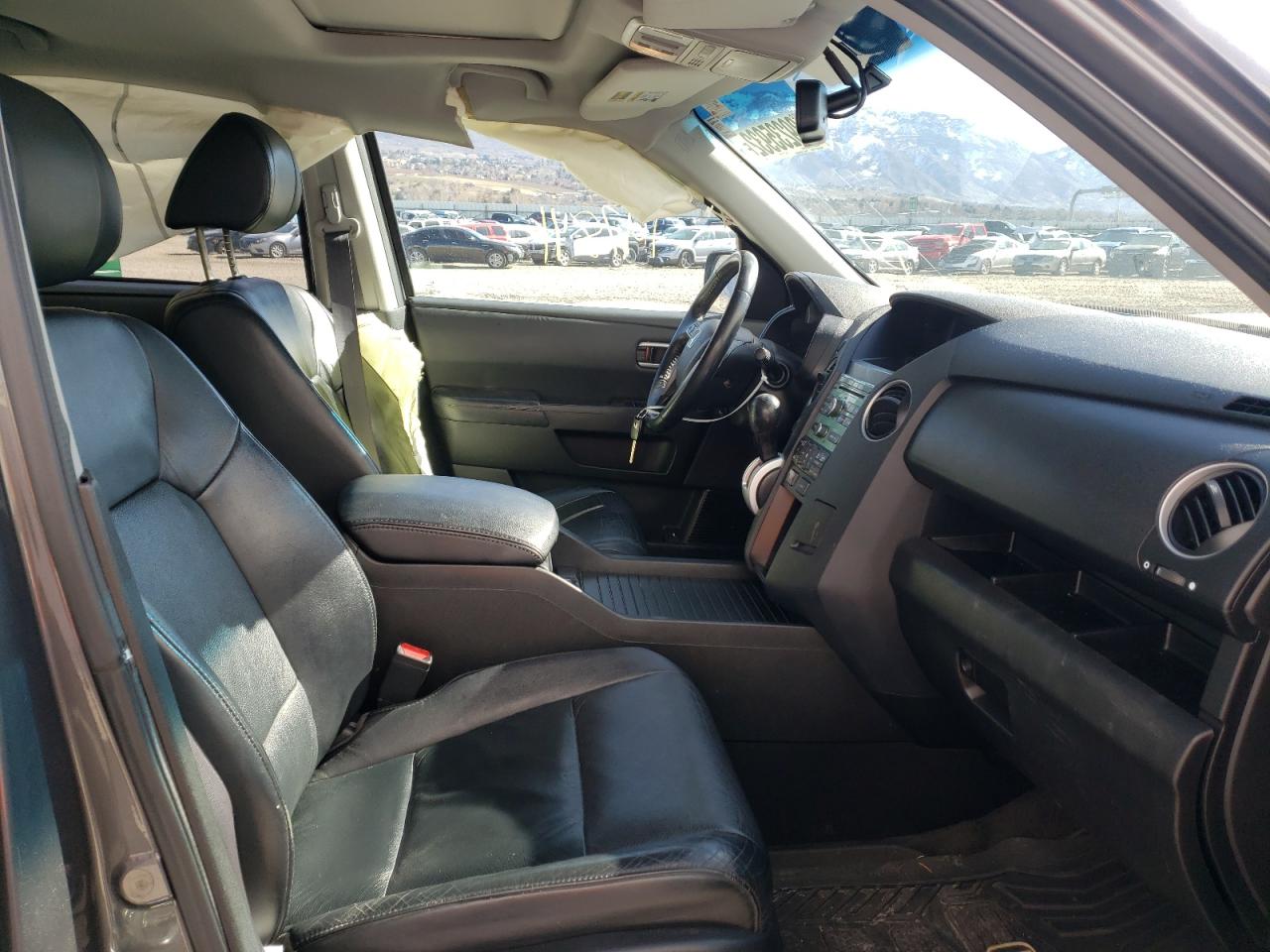 Photo 5 from auction – 2011 HONDA PILOT EXL with VIN 5FNYF4H52BB008999
