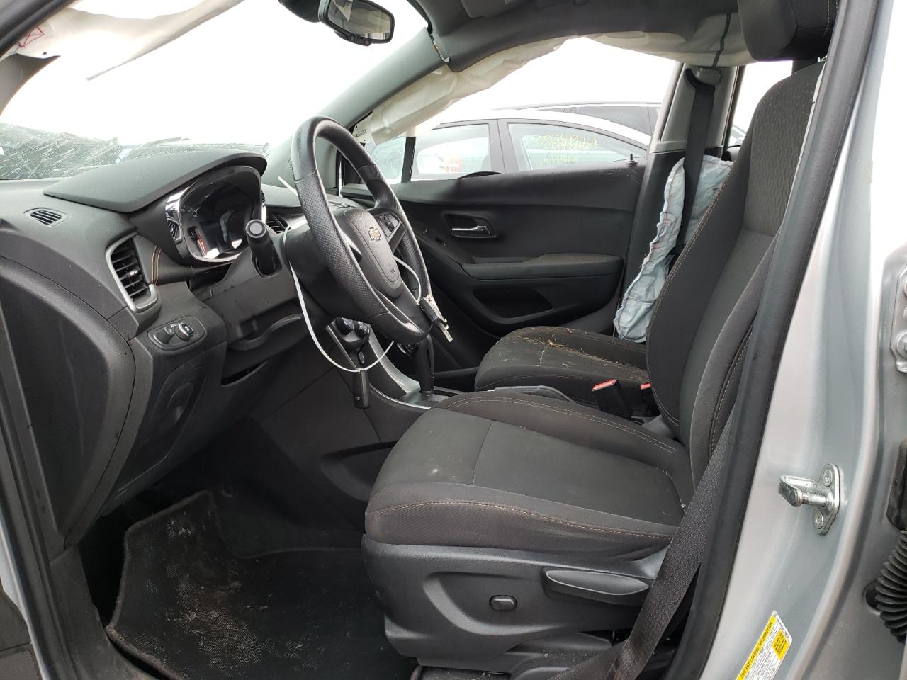 Photo 5 from auction – 2017 CHEVROLET TRAX LS with VIN 3GNCJKSB4HL188581