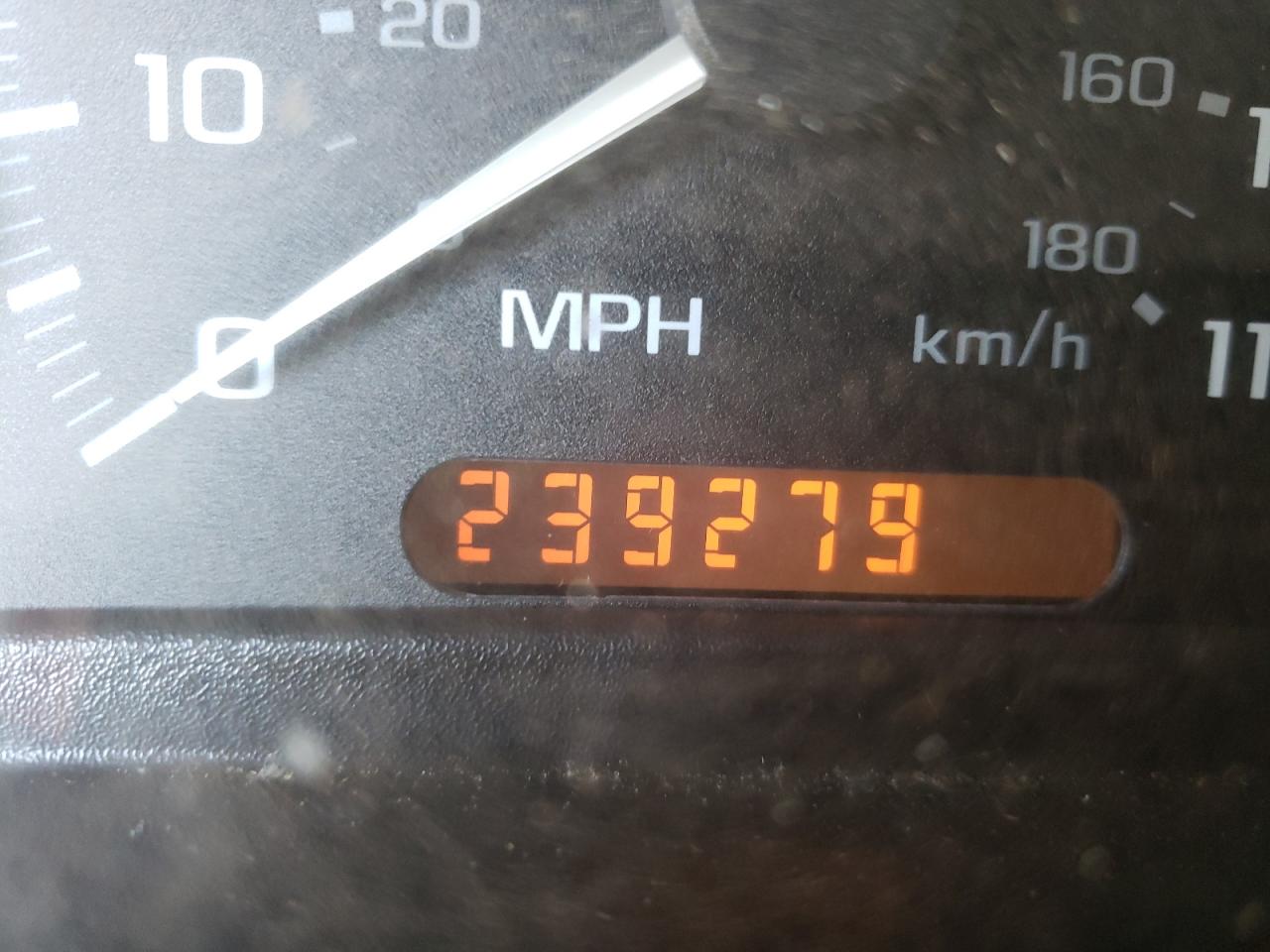 Photo 8 from auction – 2004 CHEVROLET CAVALIER with VIN 1G1JC12FX47307569