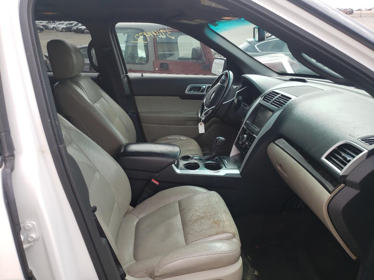 Photo 5 from auction – 2012 FORD EXPLORER L with VIN 1FMHK7F94CGA93415