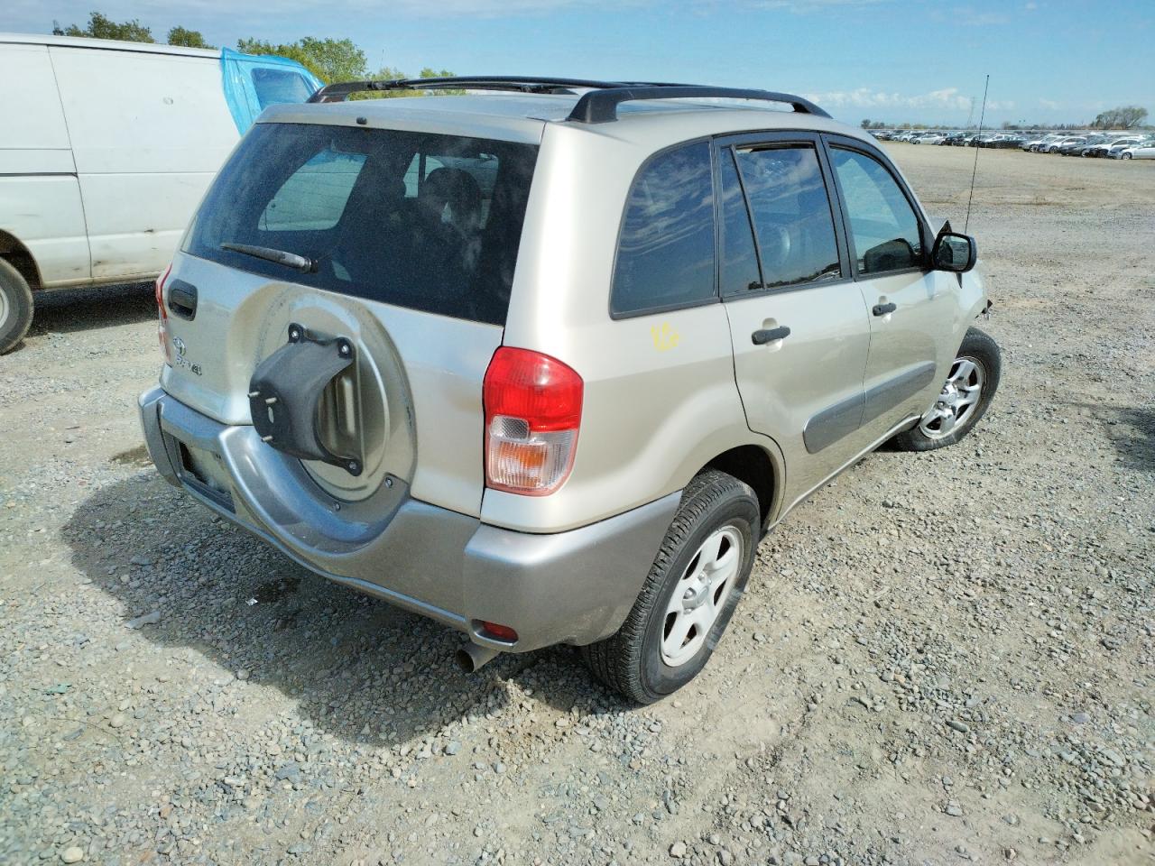 Photo 4 from auction – 2003 TOYOTA RAV4 with VIN JTEGH20V330102908